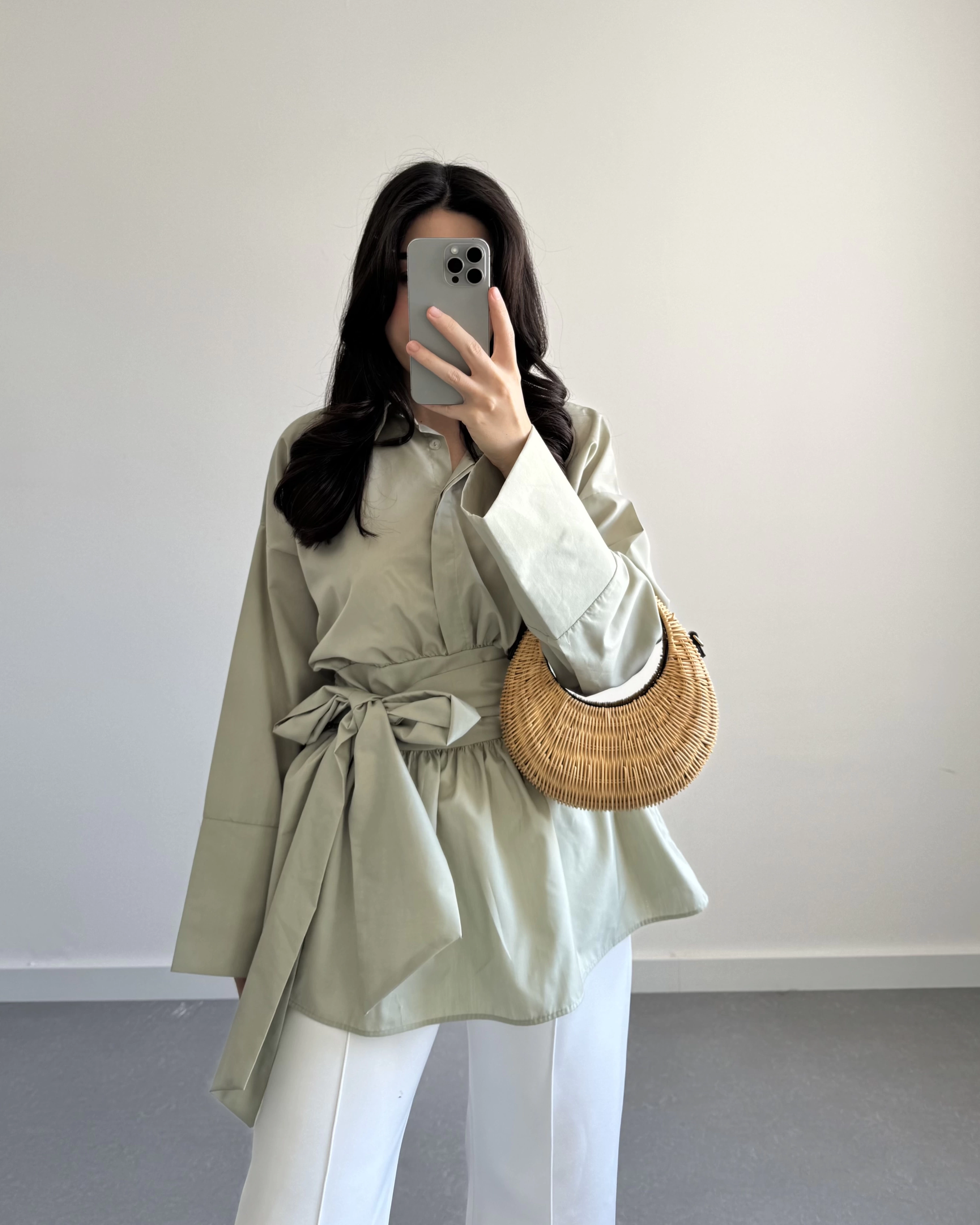 MİNT YEŞİL BELİ KUŞAKLI POPLİN GÖMLEK
