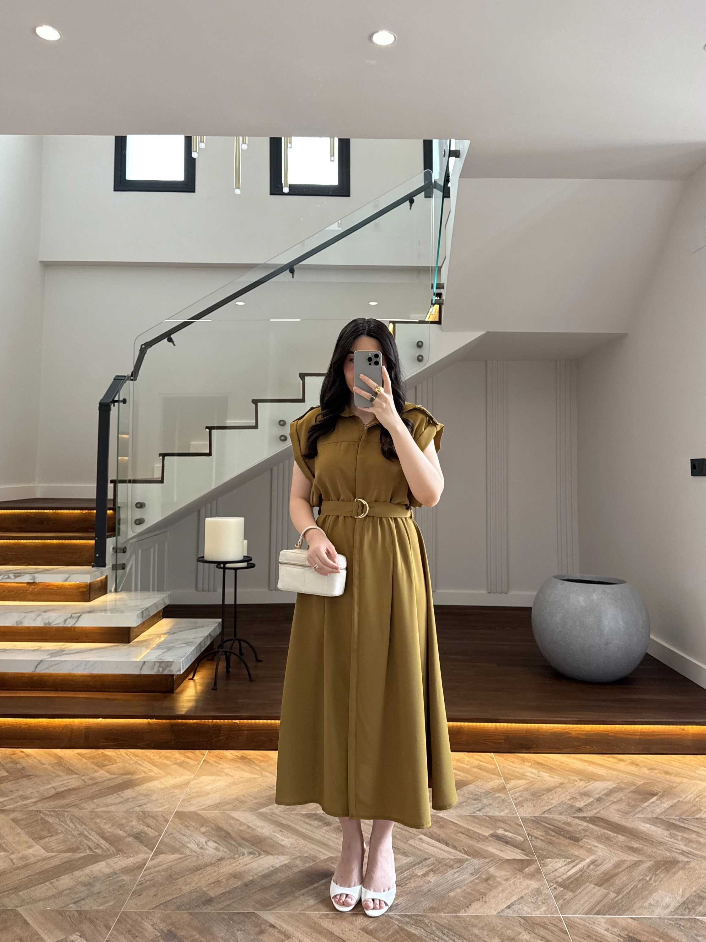 OLİVE DÜĞMELİ TOKA DETAY ELBİSE -3925