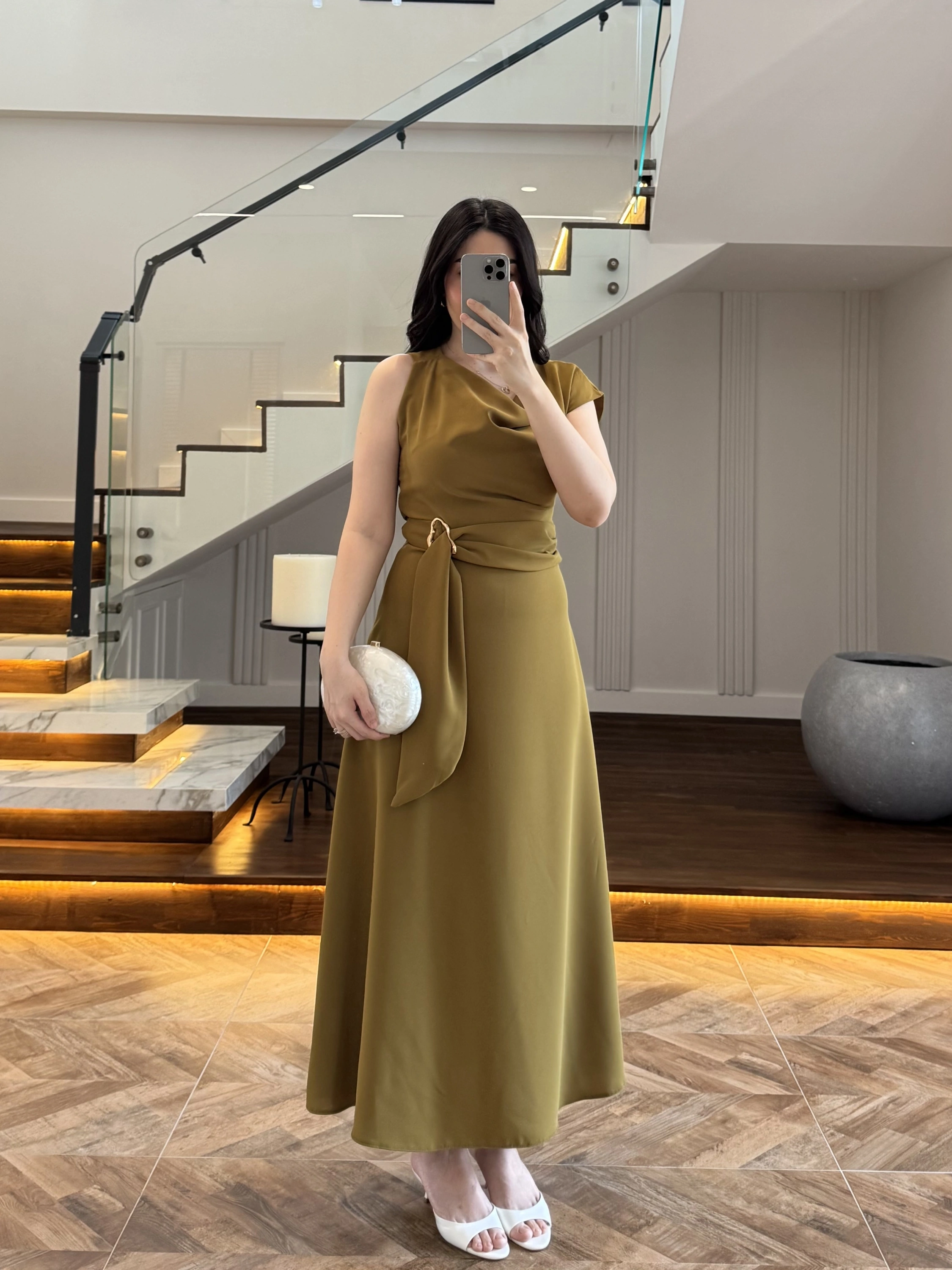 OLİVE OMUZ DETAY TOKALI ELBİSE-3978