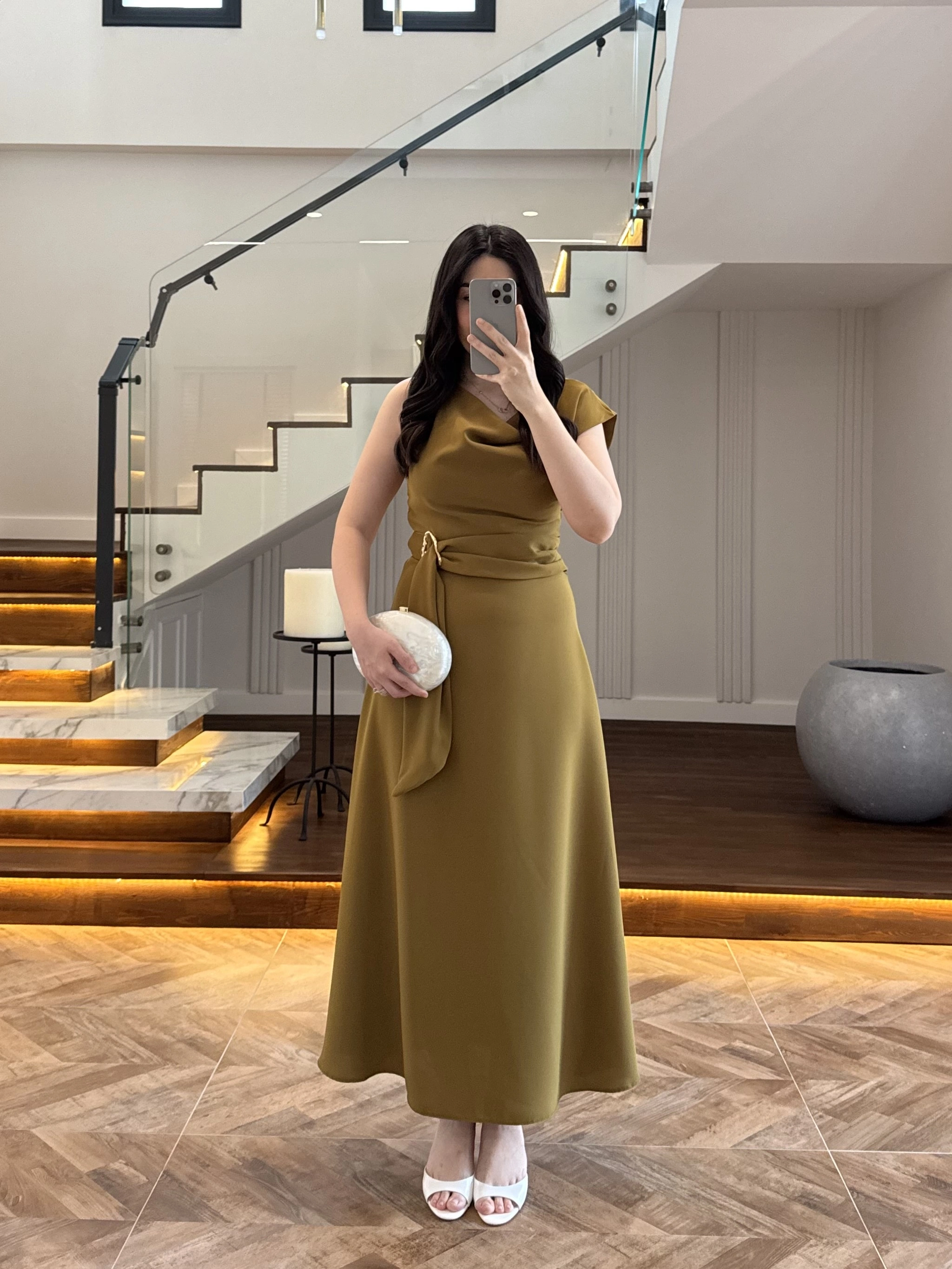OLİVE OMUZ DETAY TOKALI ELBİSE-3978