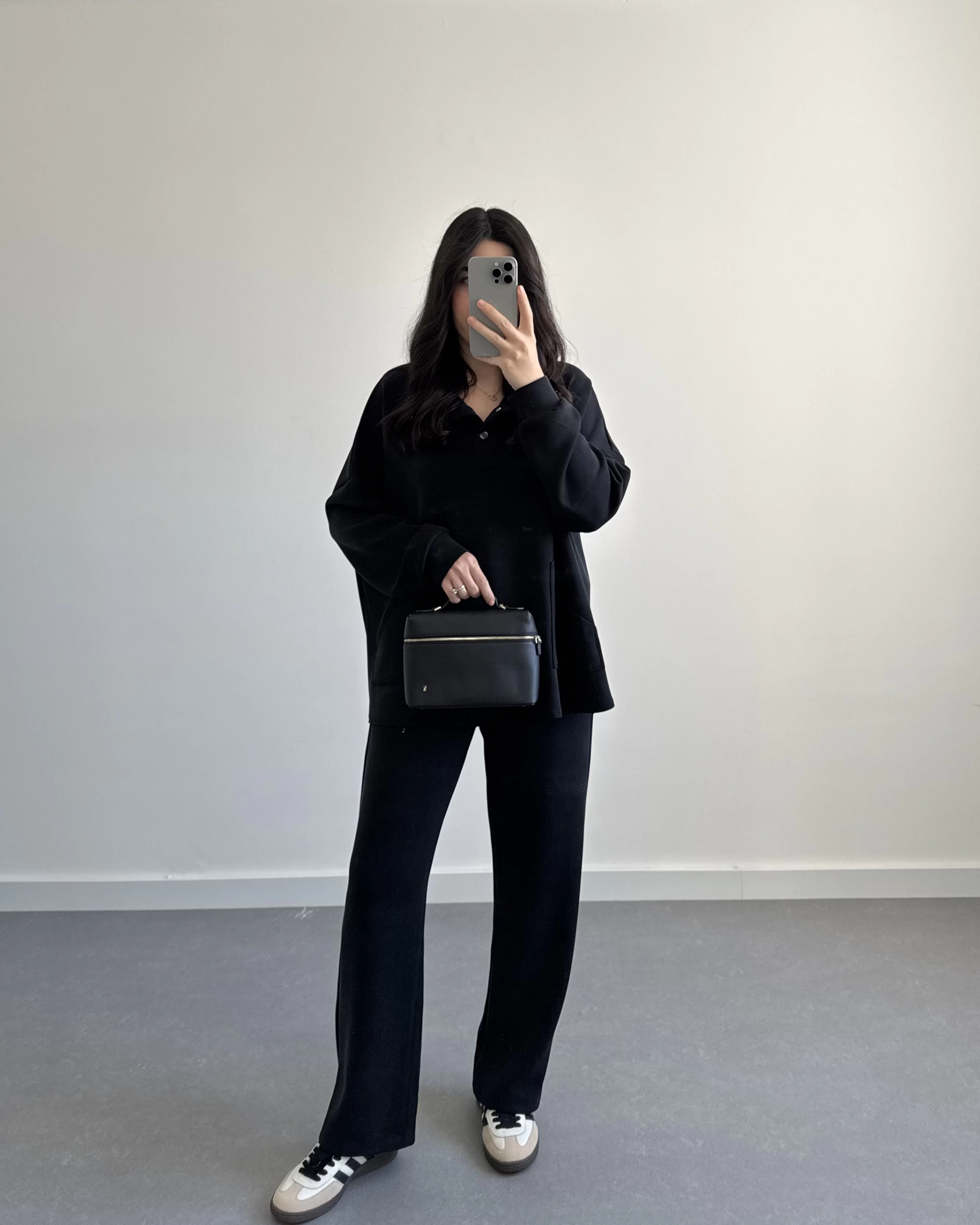 ÖNÜ DÜĞMELİ MODAL TAKIM SİYAH