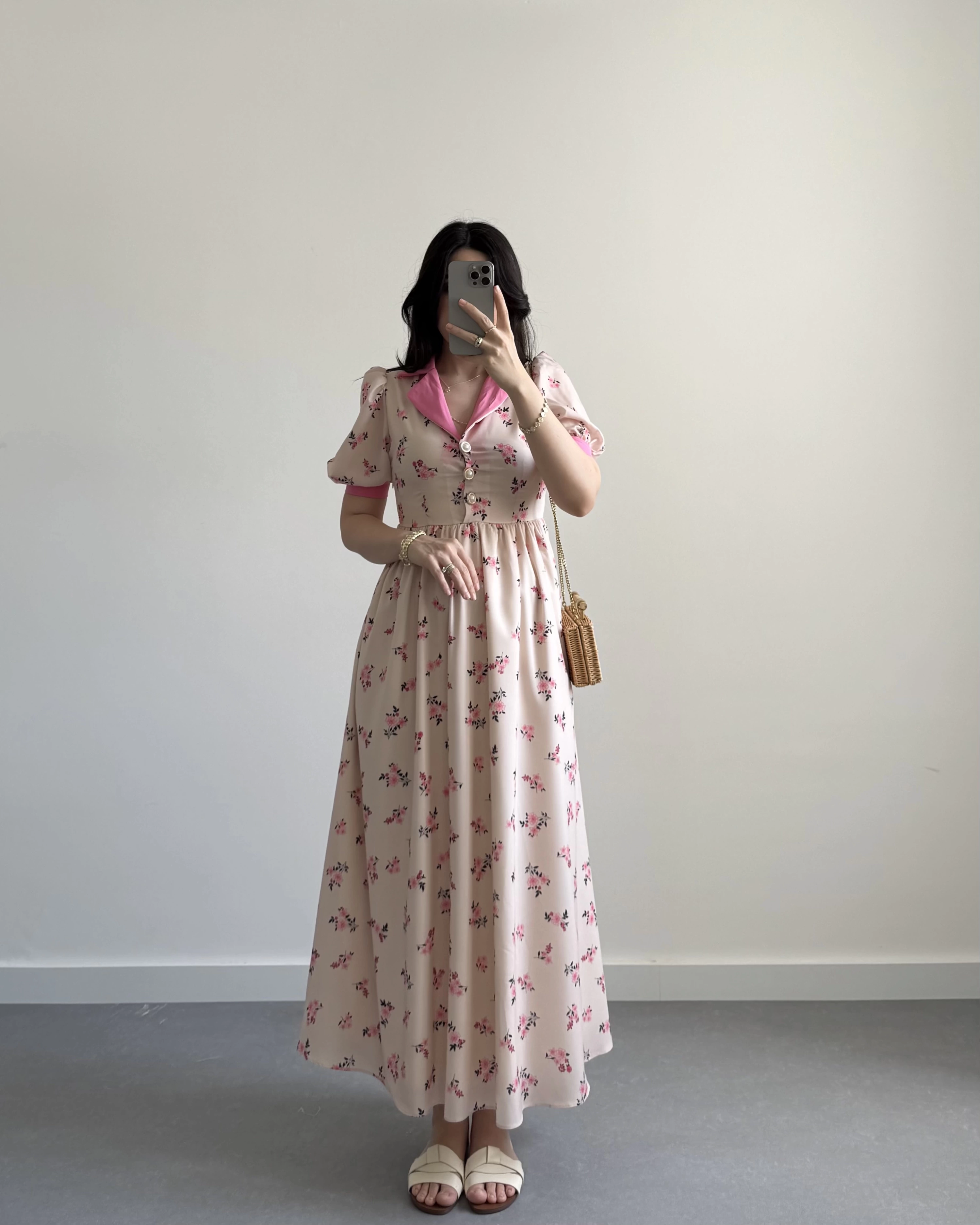 PEMBE ÇİÇEKLİ İNCİ DÜĞME ELBİSE