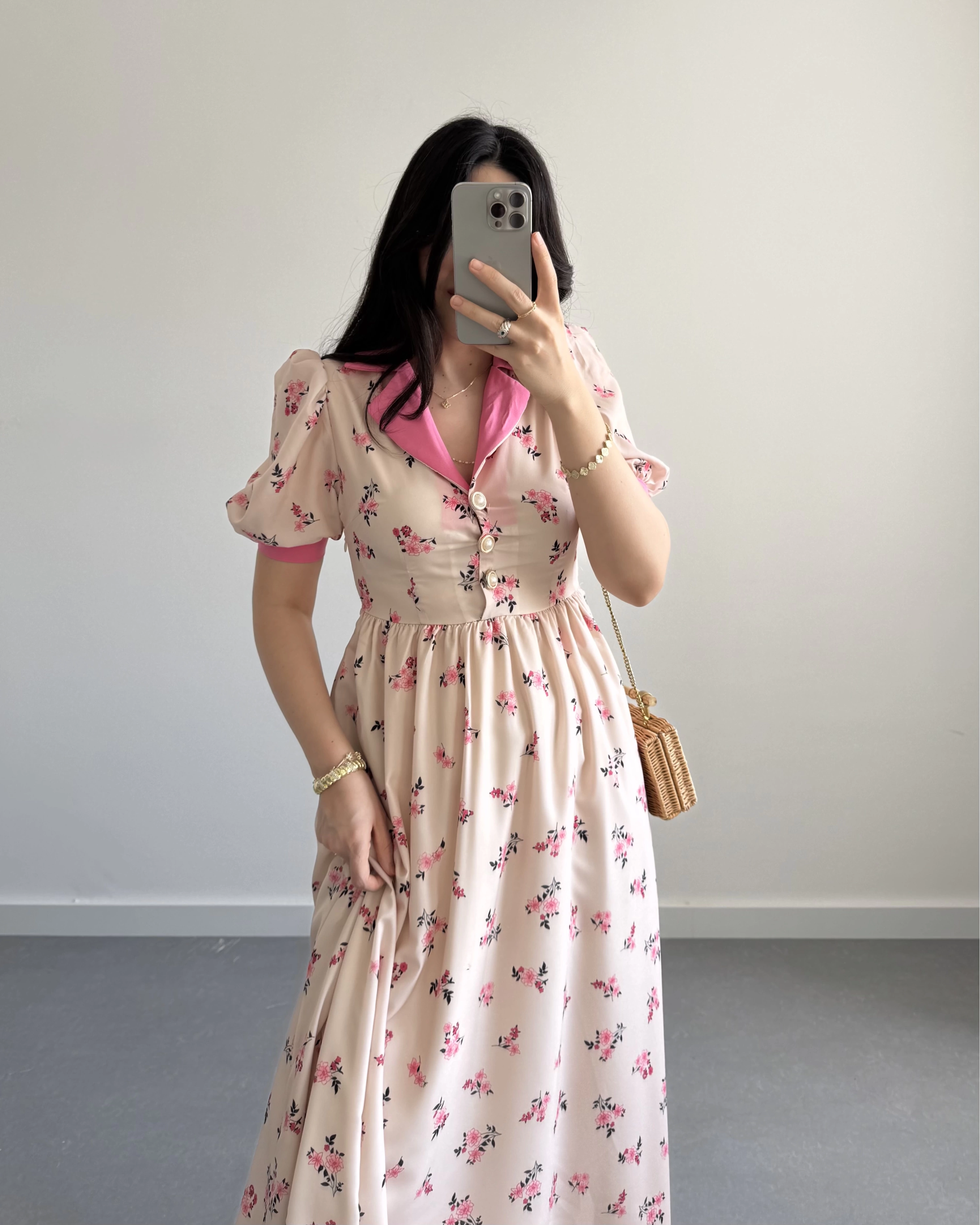PEMBE ÇİÇEKLİ İNCİ DÜĞME ELBİSE