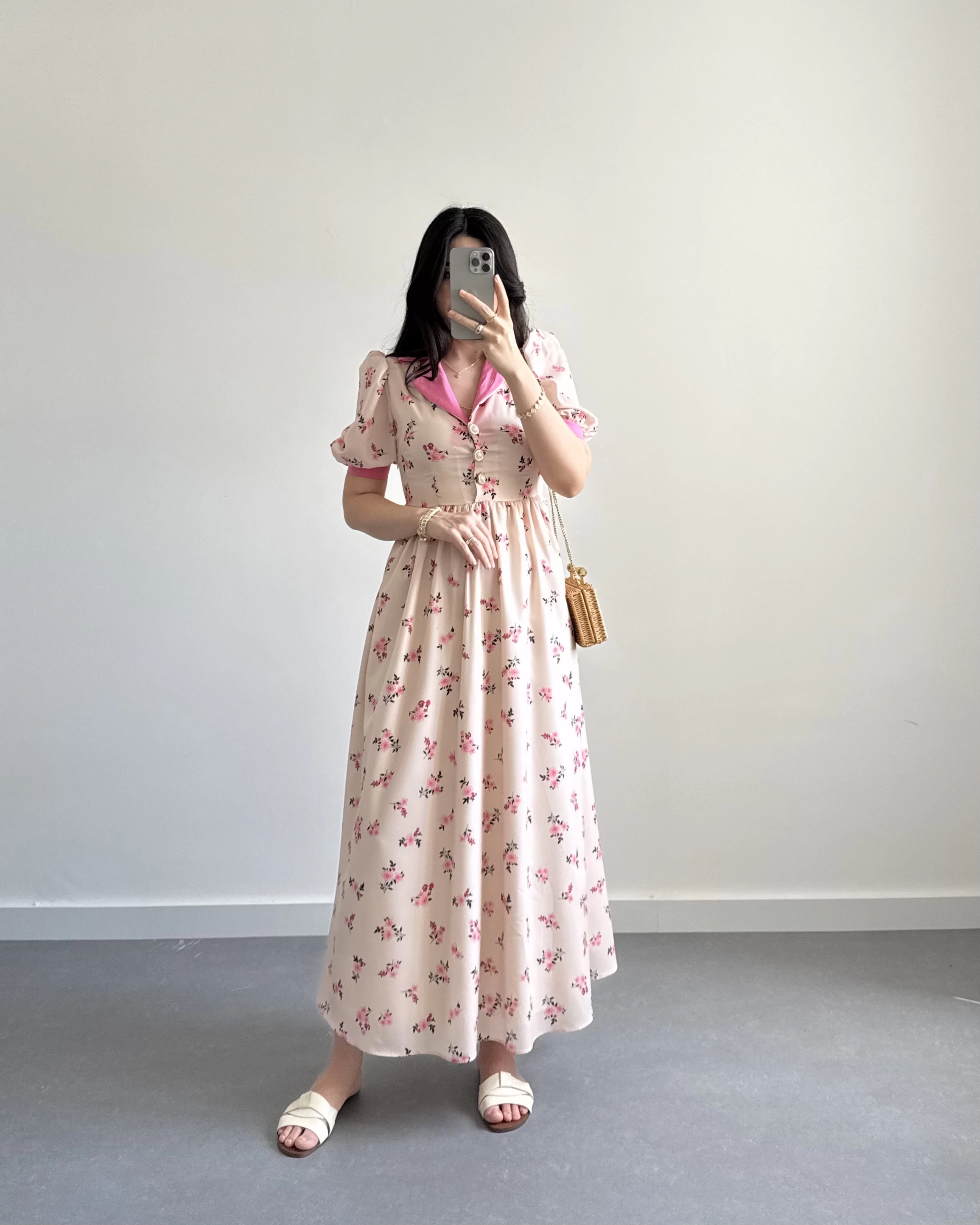 PEMBE ÇİÇEKLİ İNCİ DÜĞME ELBİSE