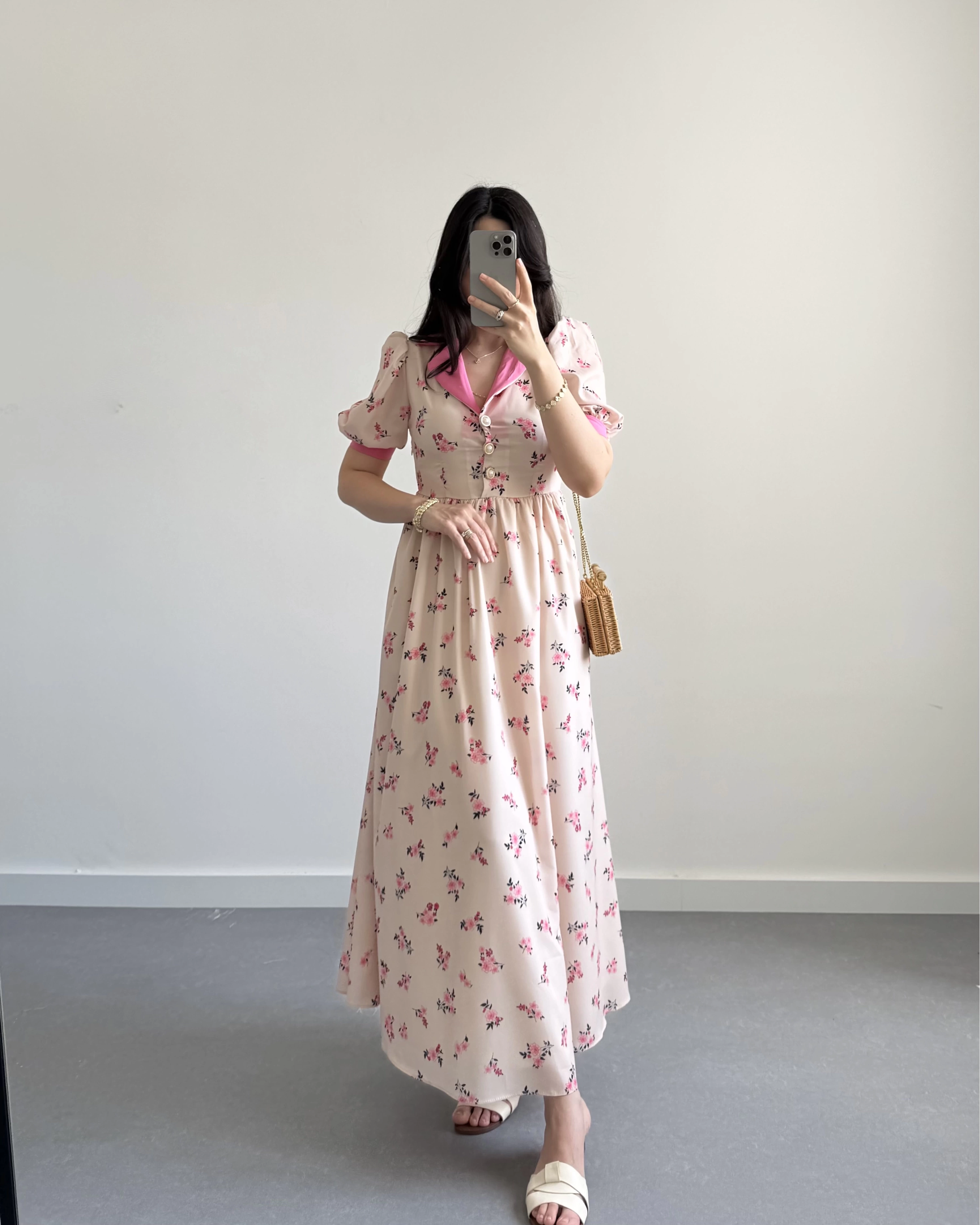 PEMBE ÇİÇEKLİ İNCİ DÜĞME ELBİSE