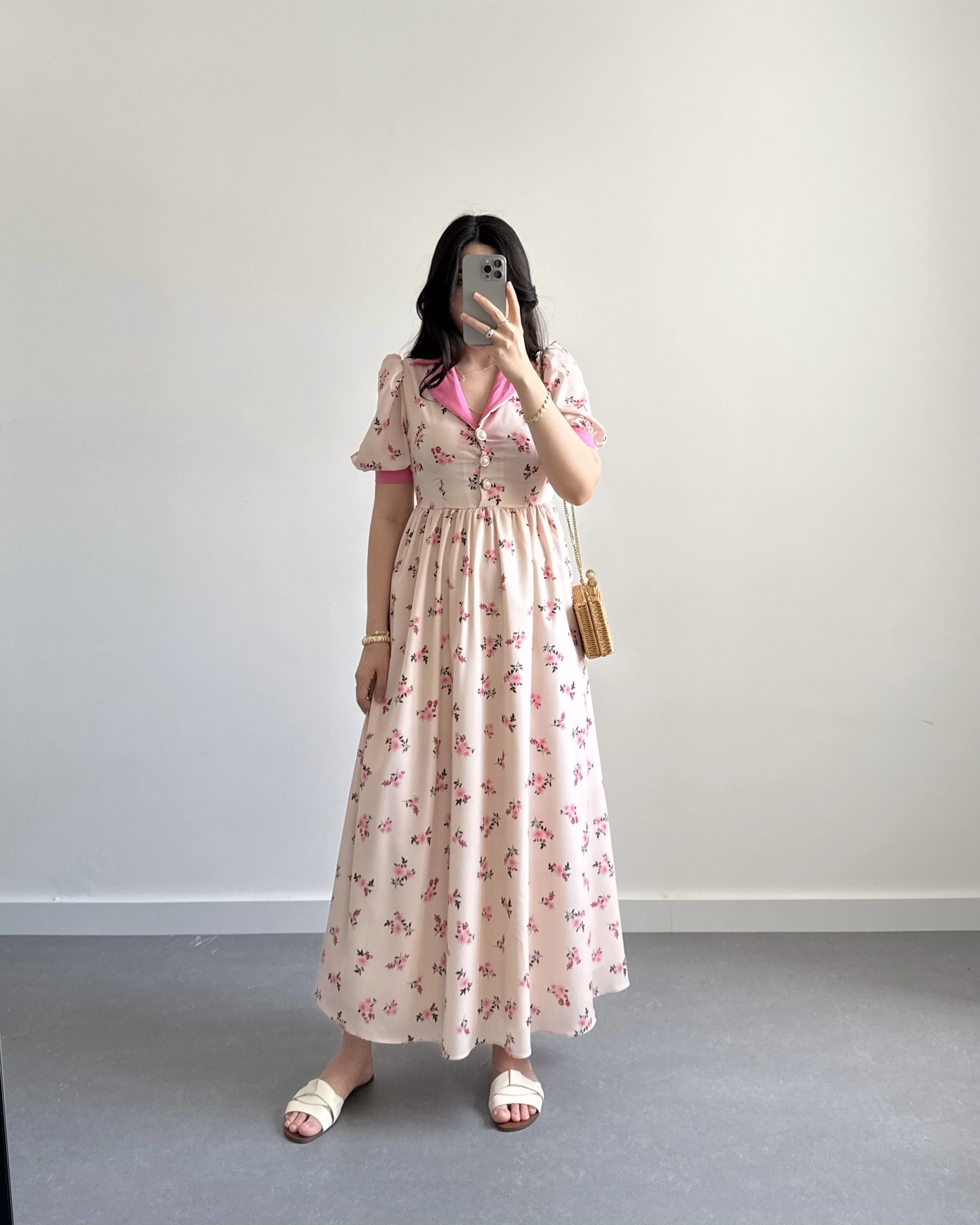 PEMBE ÇİÇEKLİ İNCİ DÜĞME ELBİSE
