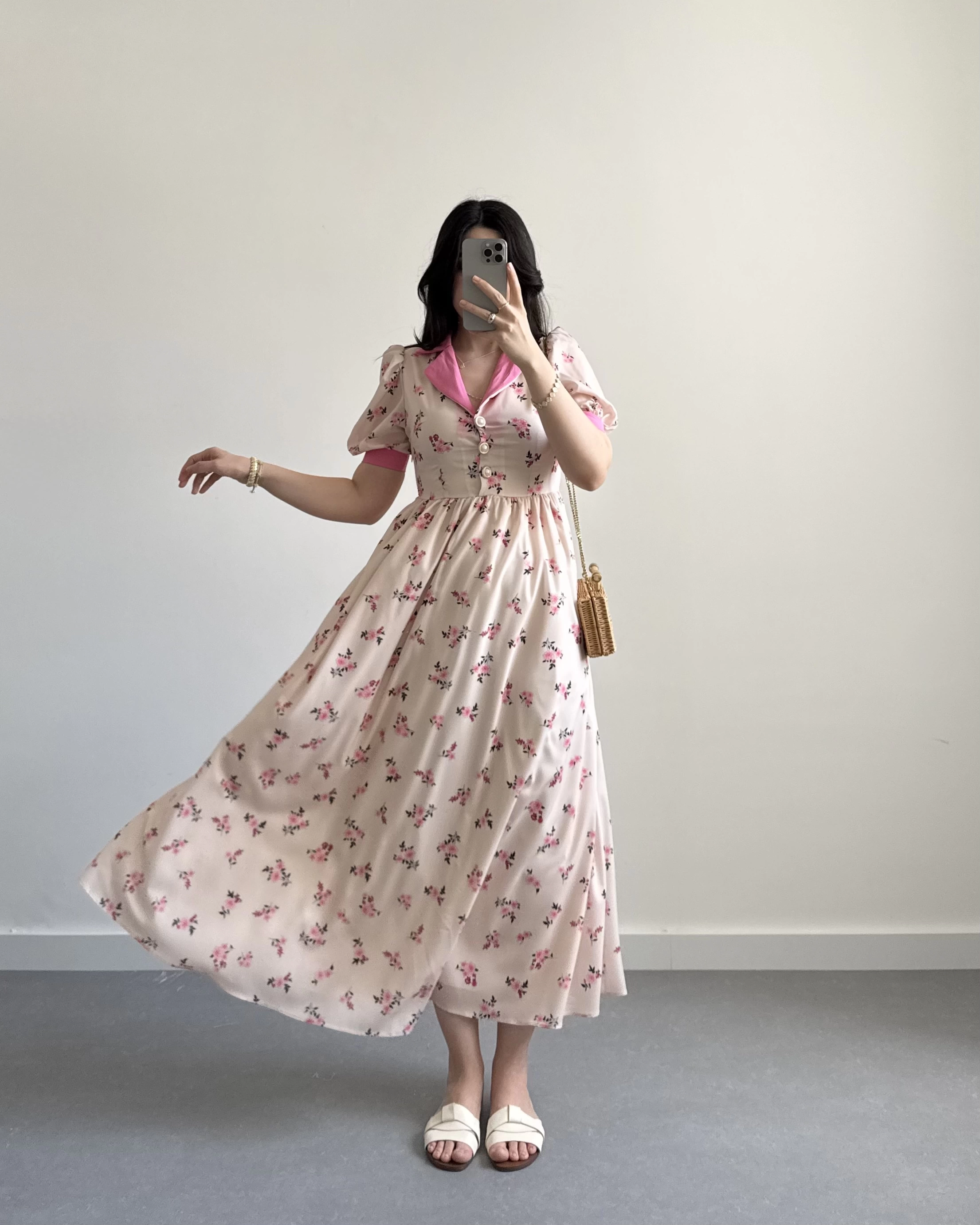 PEMBE ÇİÇEKLİ İNCİ DÜĞME ELBİSE
