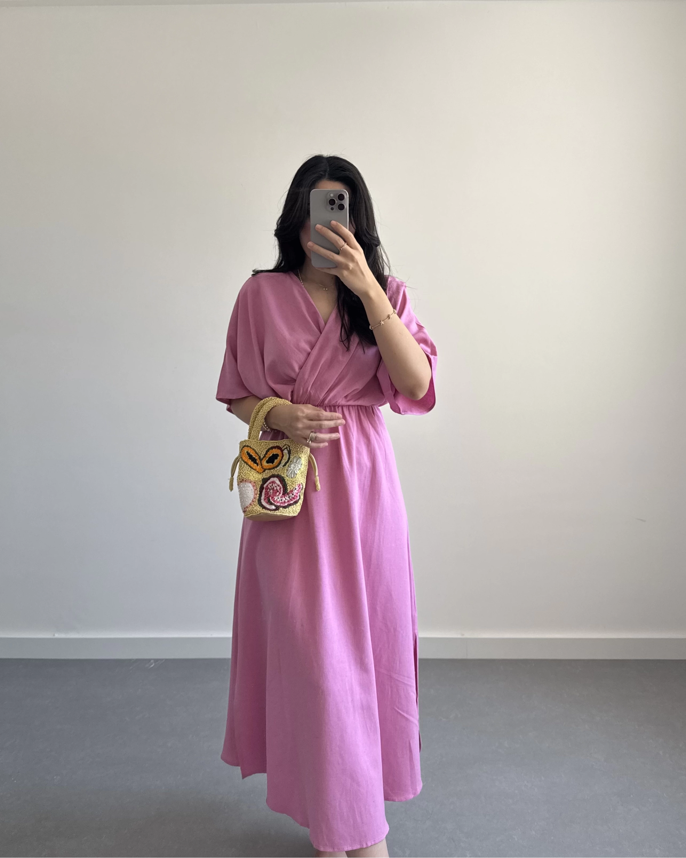 PEMBE KRUVAZE YAKA ELBİSE
