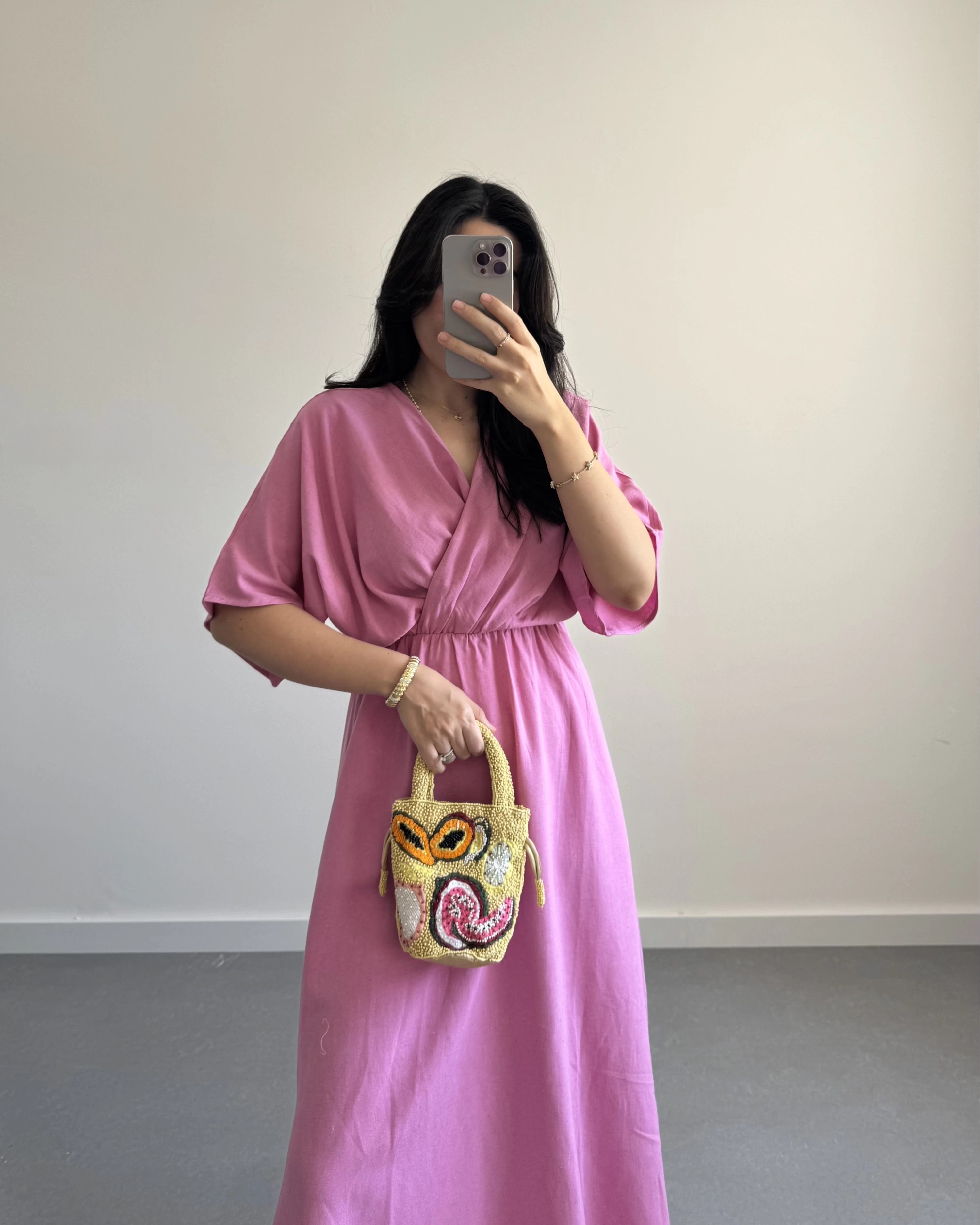 PEMBE KRUVAZE YAKA ELBİSE