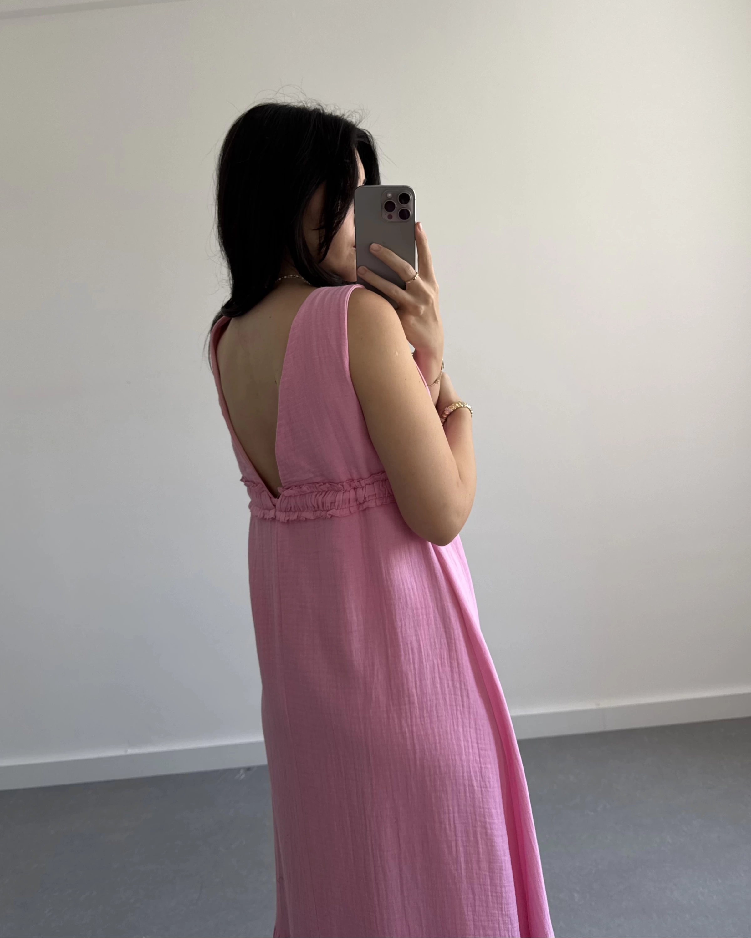 PEMBE MÜSLİN SIRT DEKOLTELİ ELBİSE