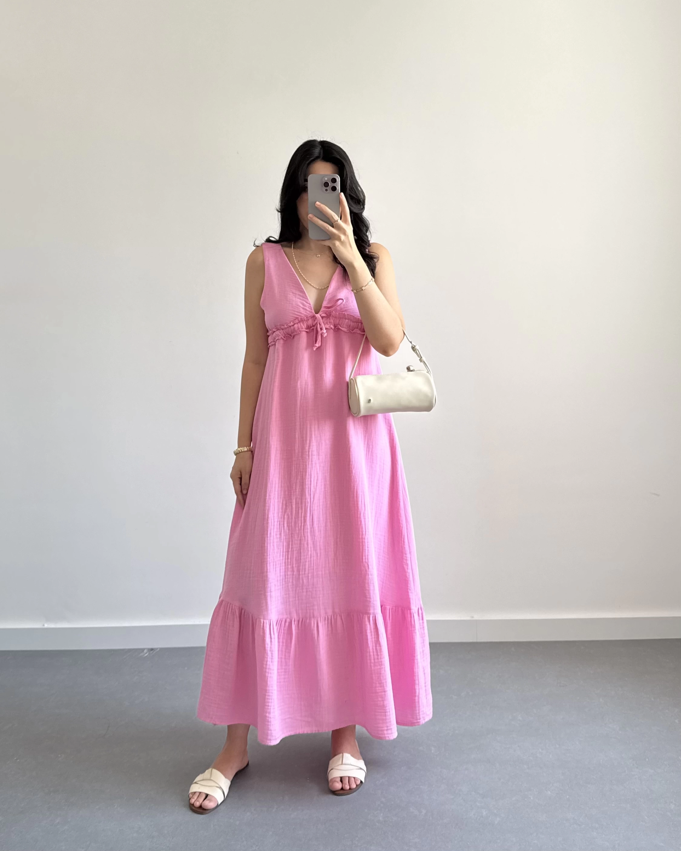PEMBE MÜSLİN SIRT DEKOLTELİ ELBİSE