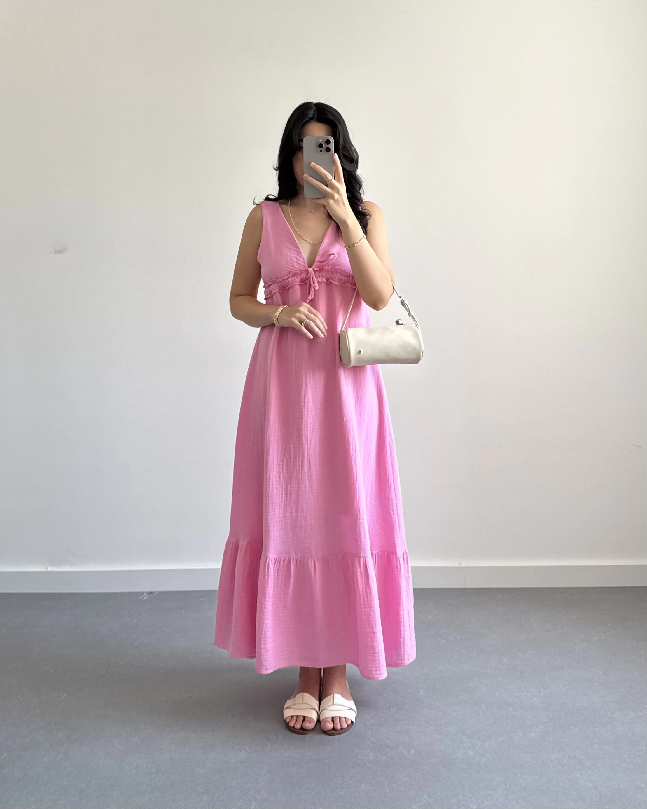 PEMBE MÜSLİN SIRT DEKOLTELİ ELBİSE