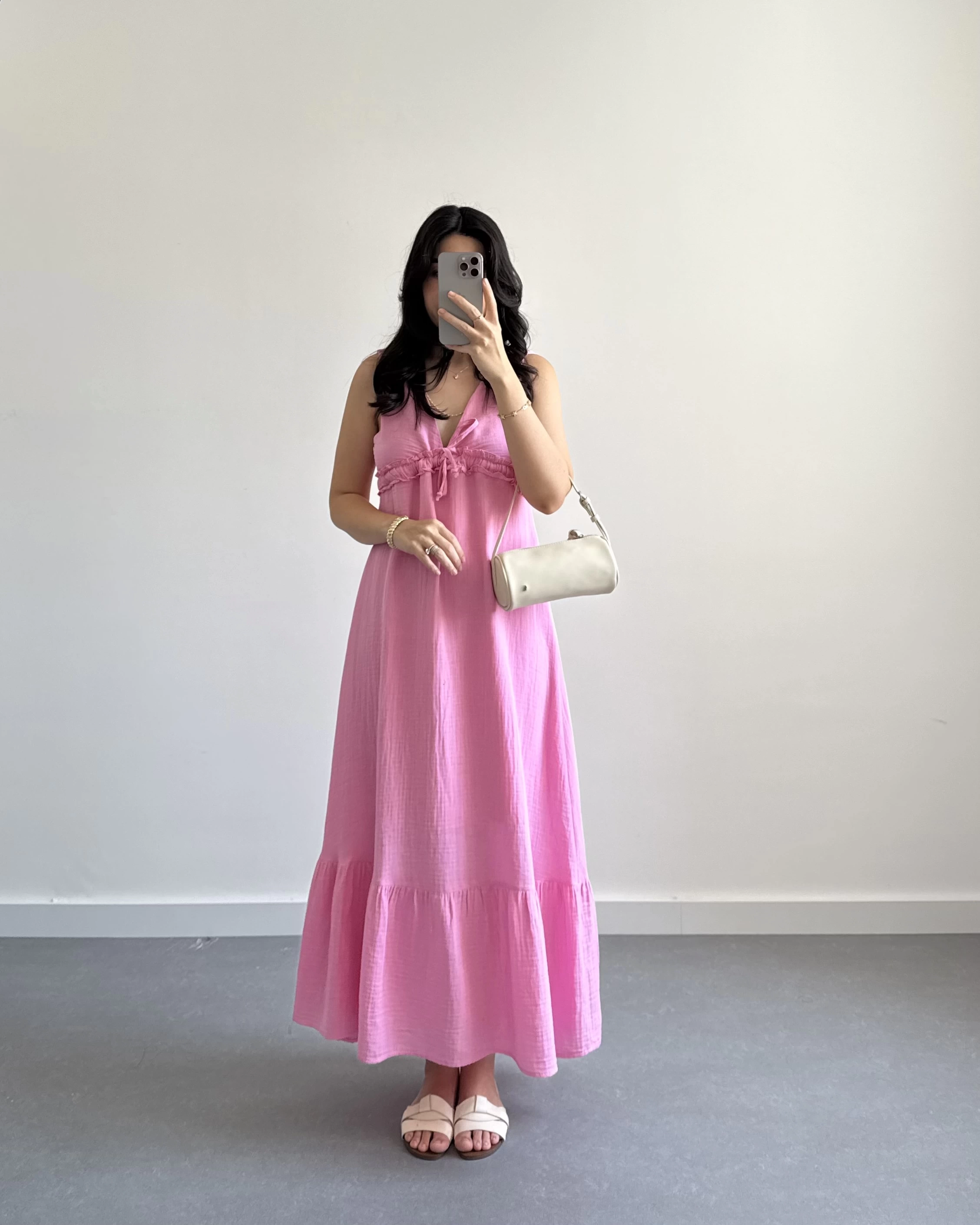 PEMBE MÜSLİN SIRT DEKOLTELİ ELBİSE