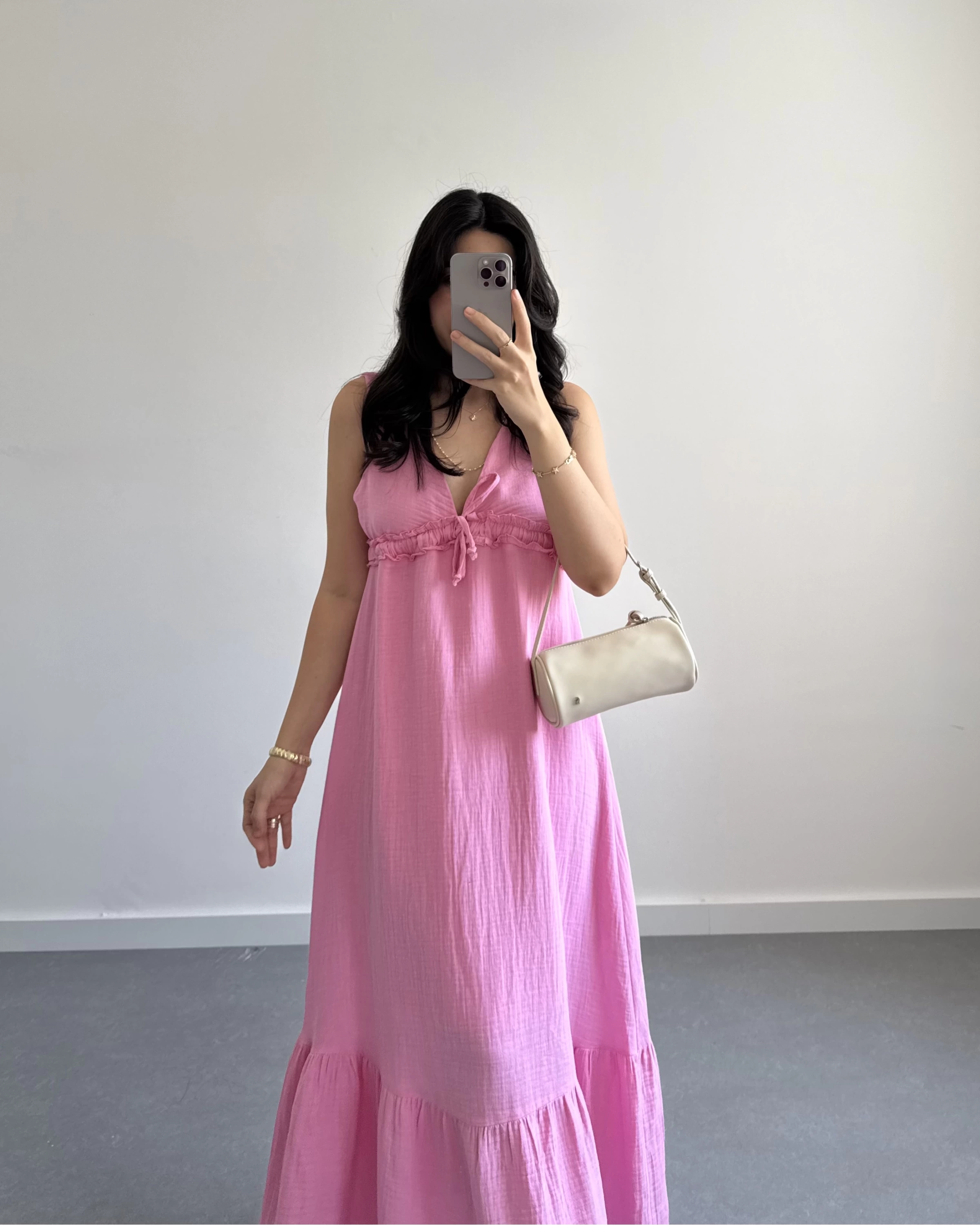PEMBE MÜSLİN SIRT DEKOLTELİ ELBİSE