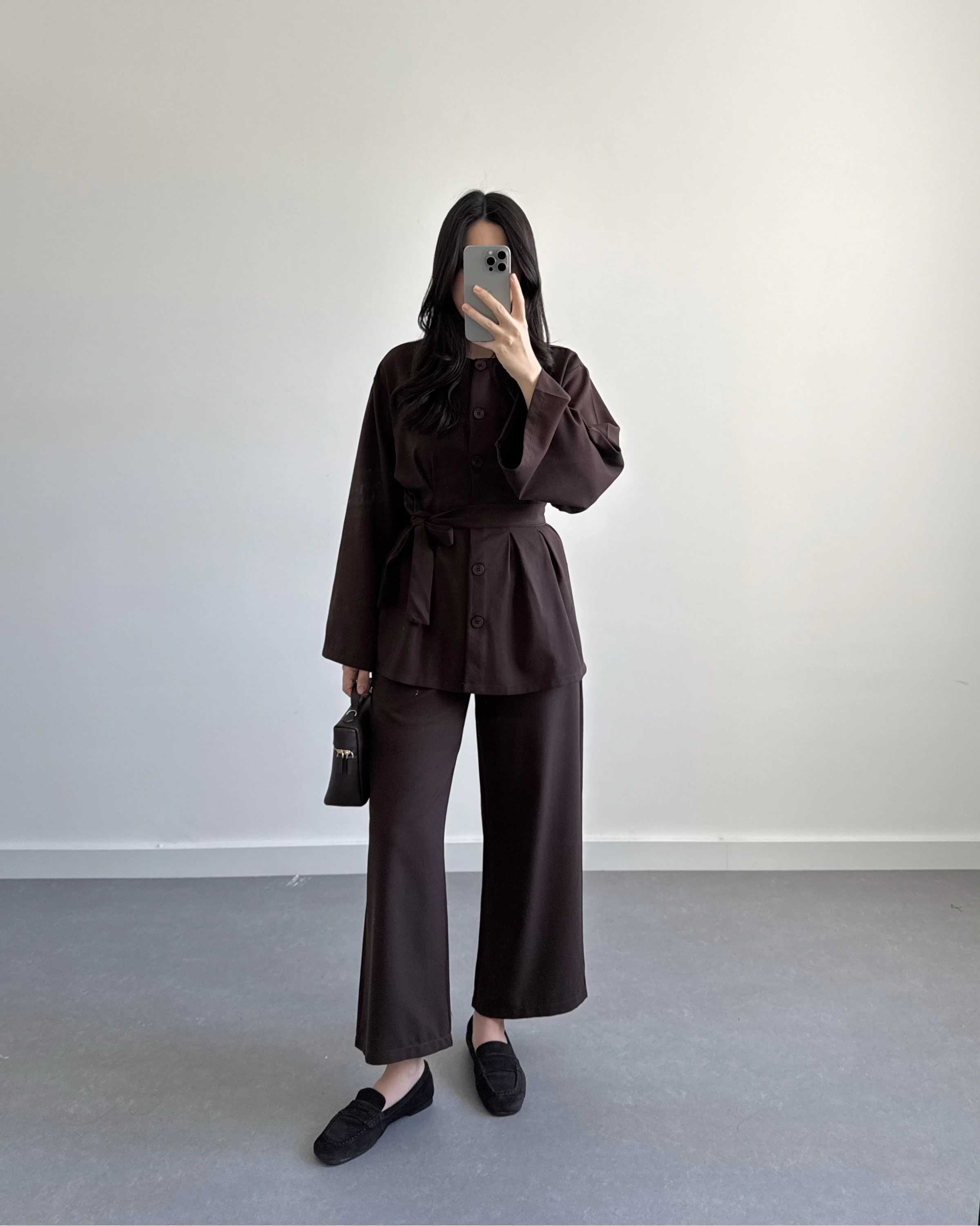 PİLE DETAYLI KUŞAKLI TAKIM KAHVE