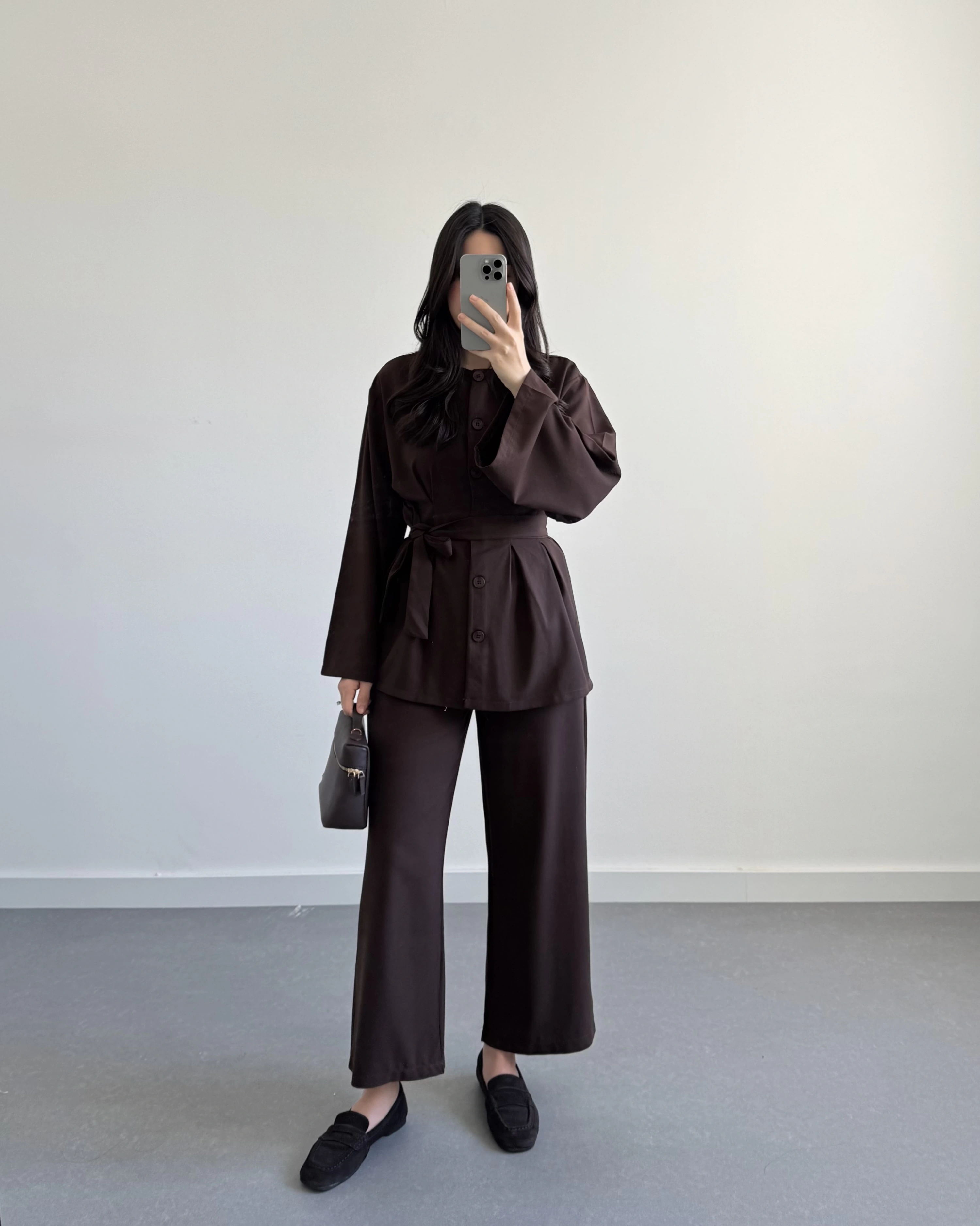 PİLE DETAYLI KUŞAKLI TAKIM KAHVE