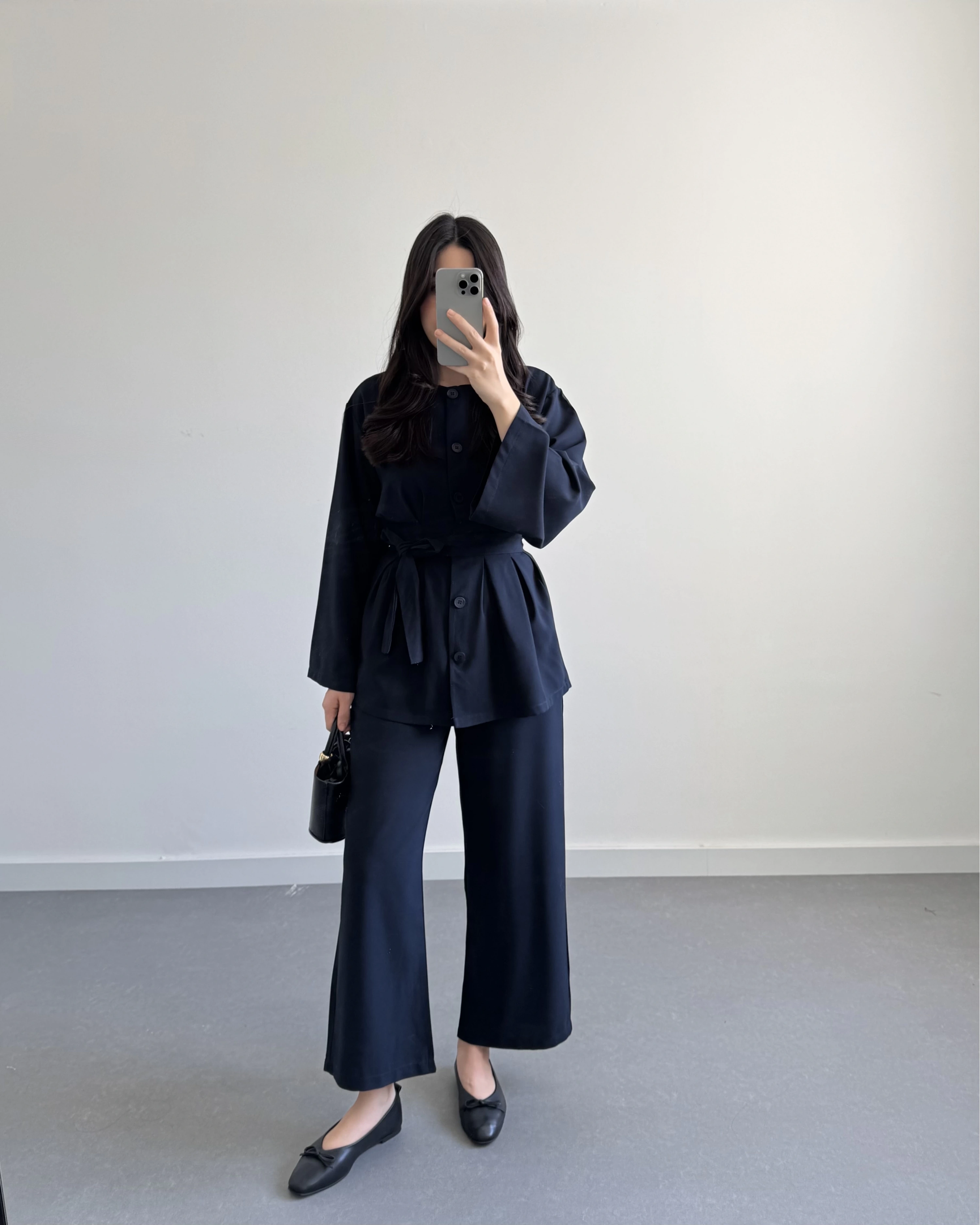 PİLE DETAYLI KUŞAKLI TAKIM LACİVERT