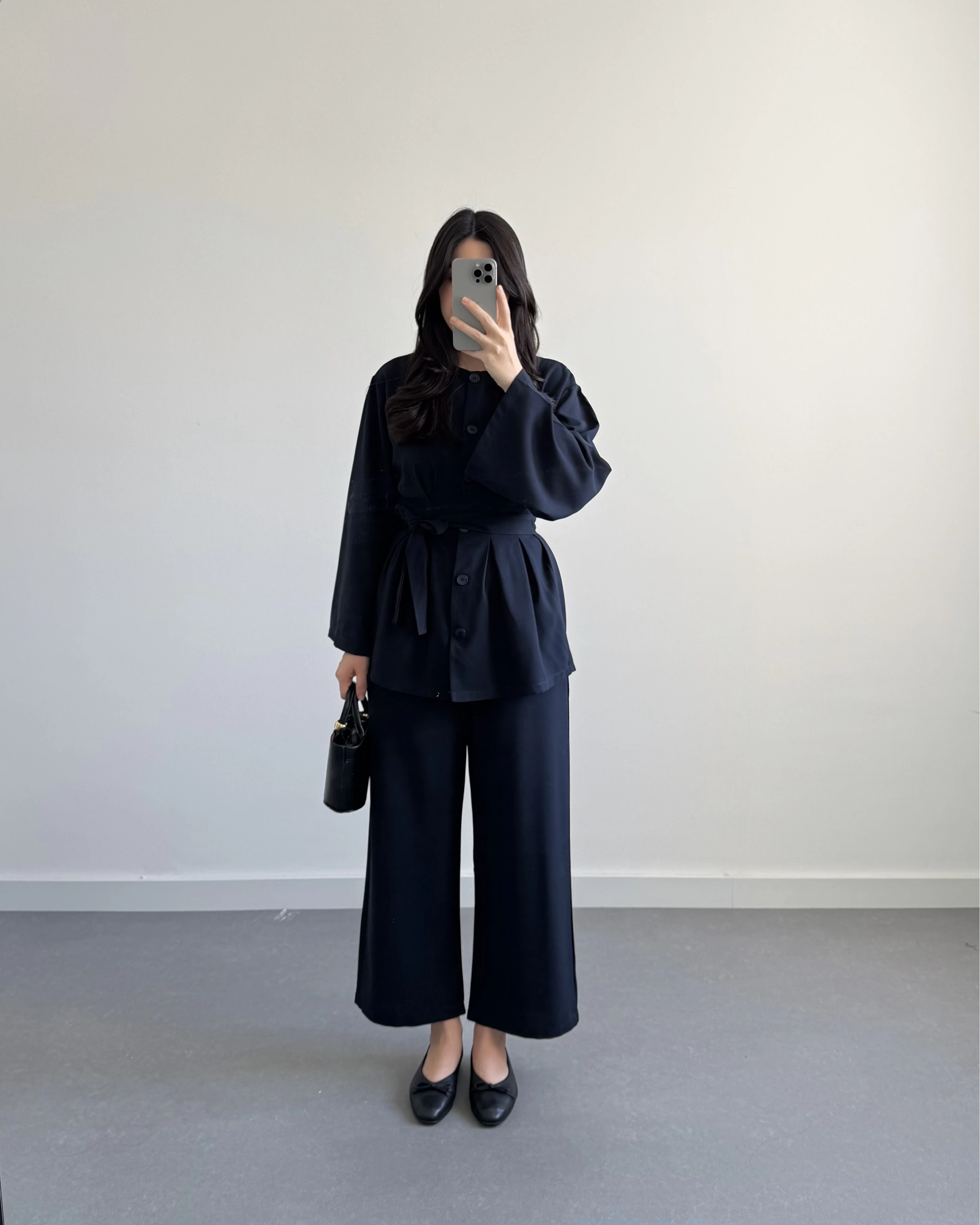 PİLE DETAYLI KUŞAKLI TAKIM LACİVERT