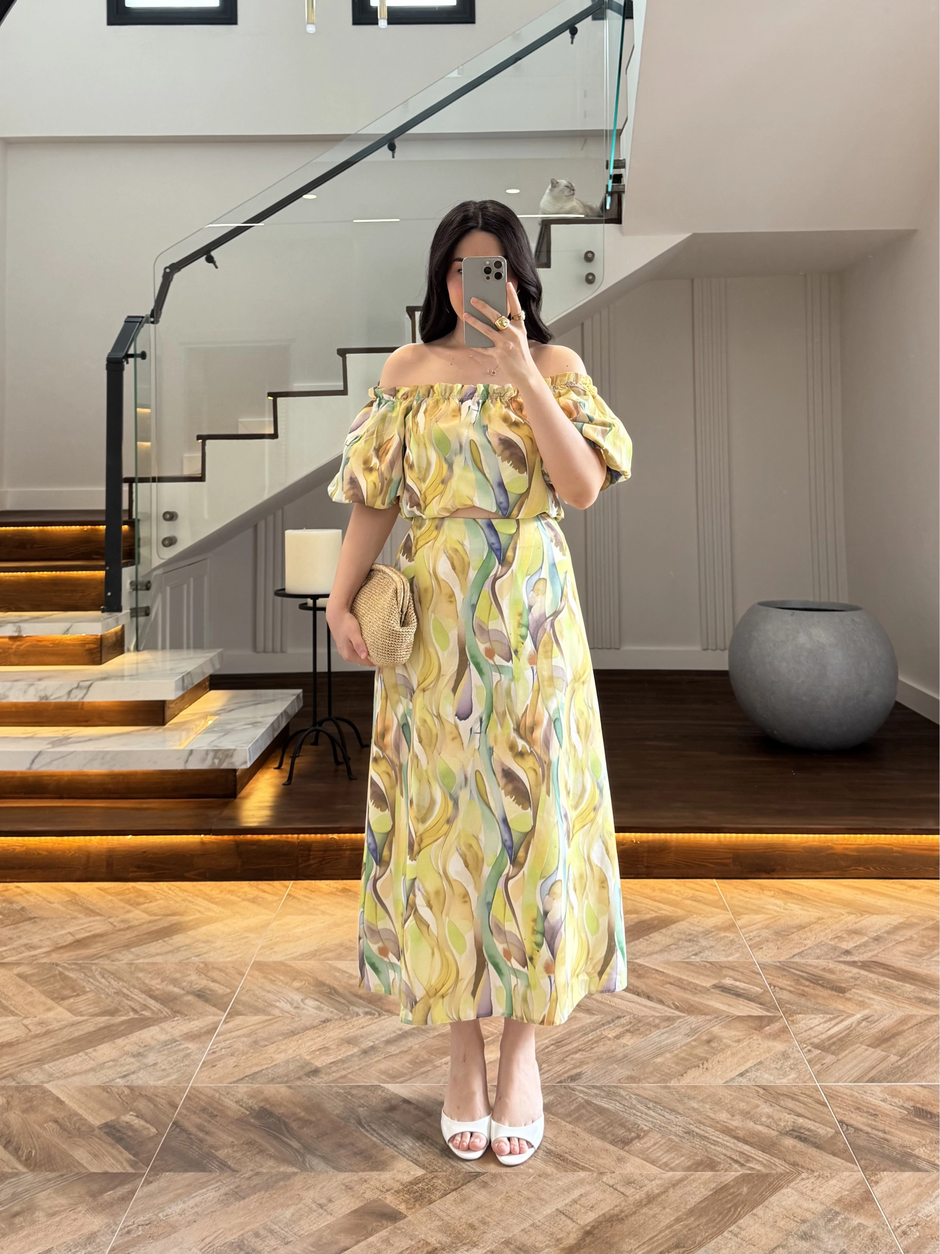 SARI BALON KOLLU CROP BLUZ & ETEK