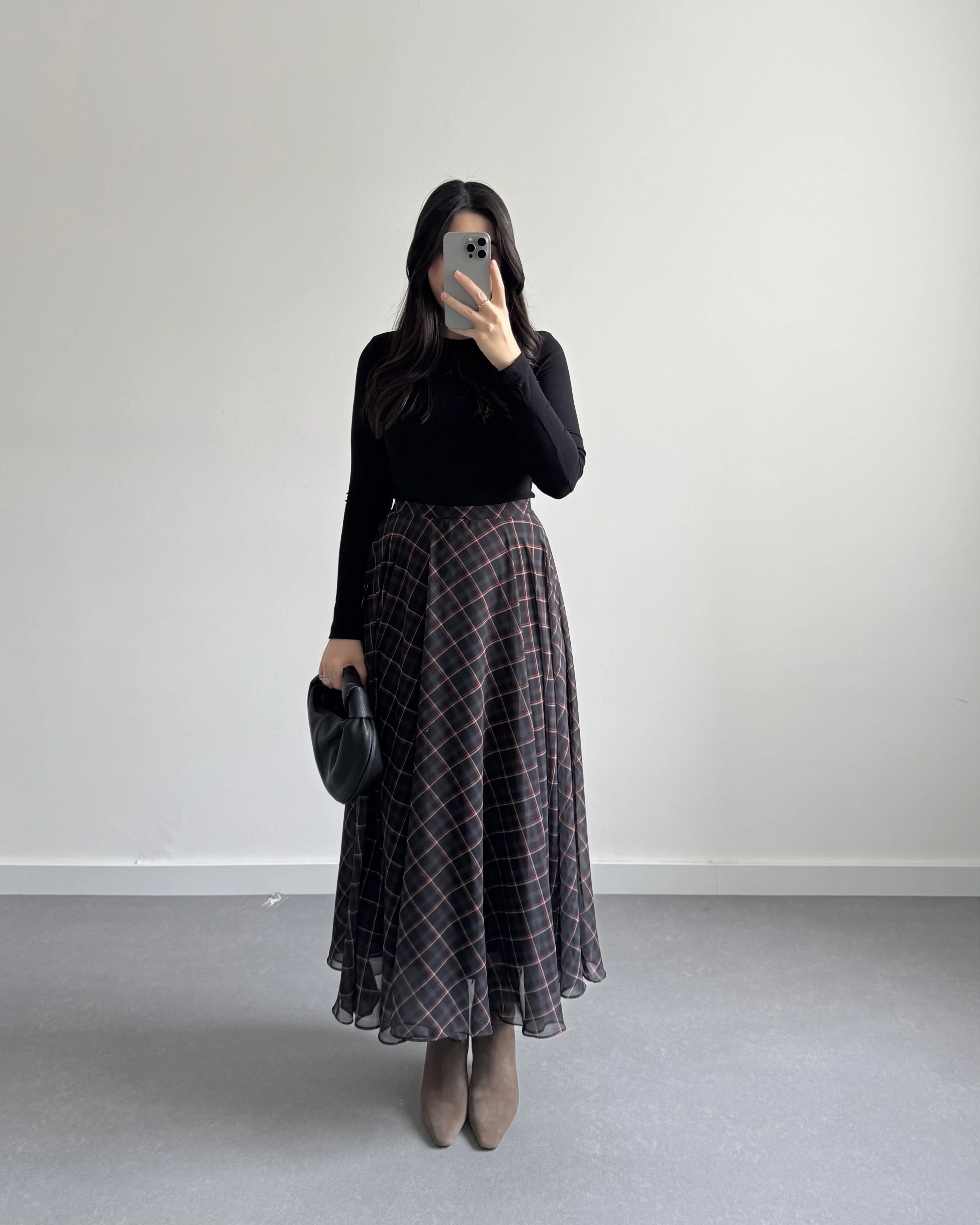 SİYAH ŞİFON EKOSE DESEN KLOŞ ETEK