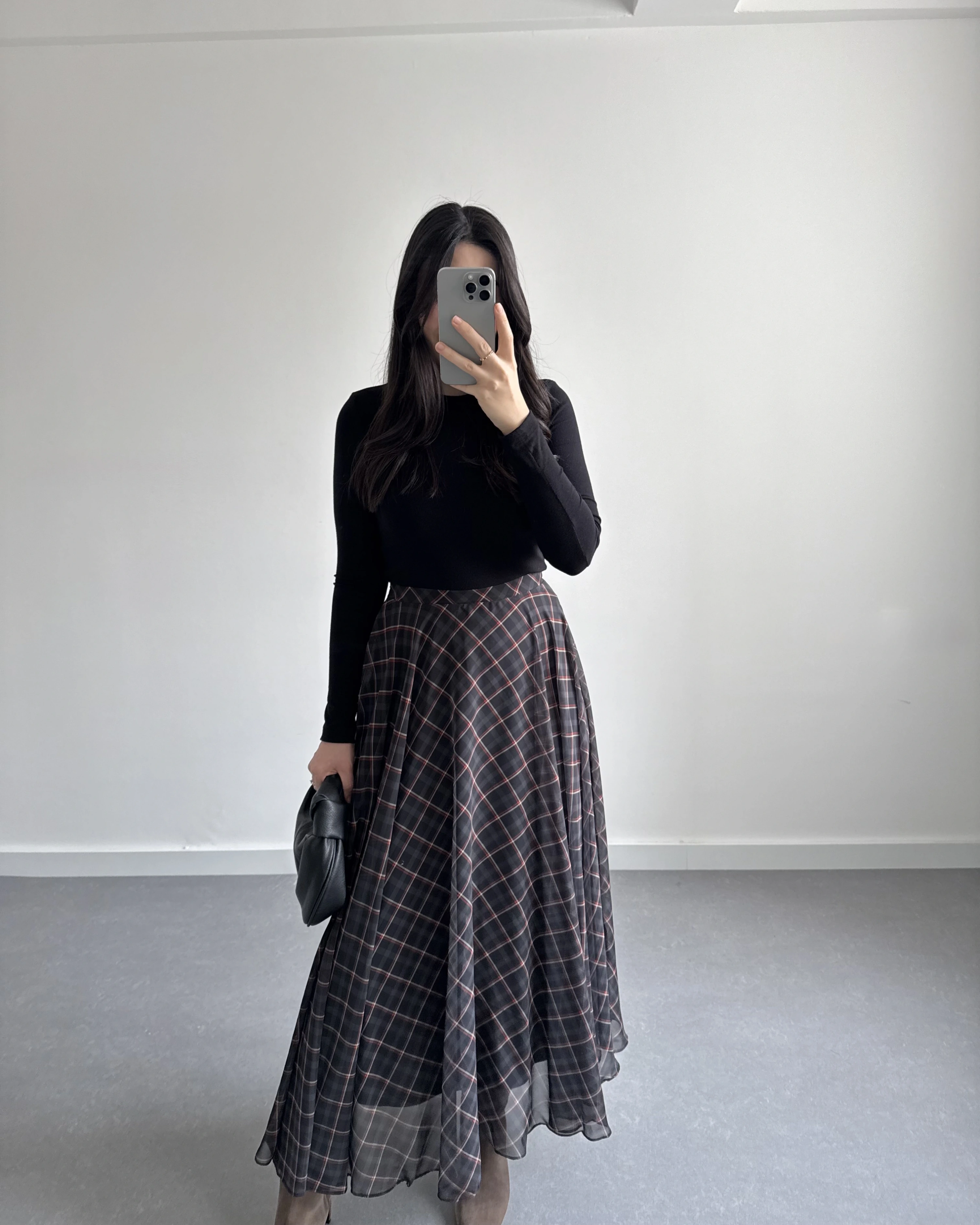 SİYAH ŞİFON EKOSE DESEN KLOŞ ETEK