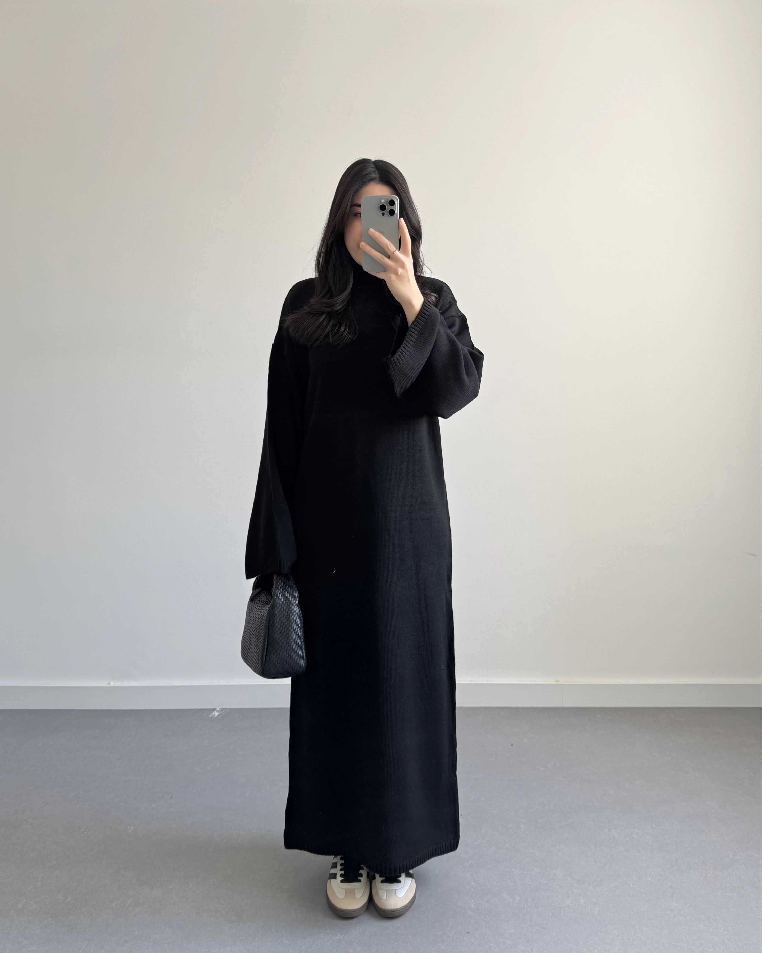 SİYAH BALIKÇI YAKA TRİKO ELBİSE