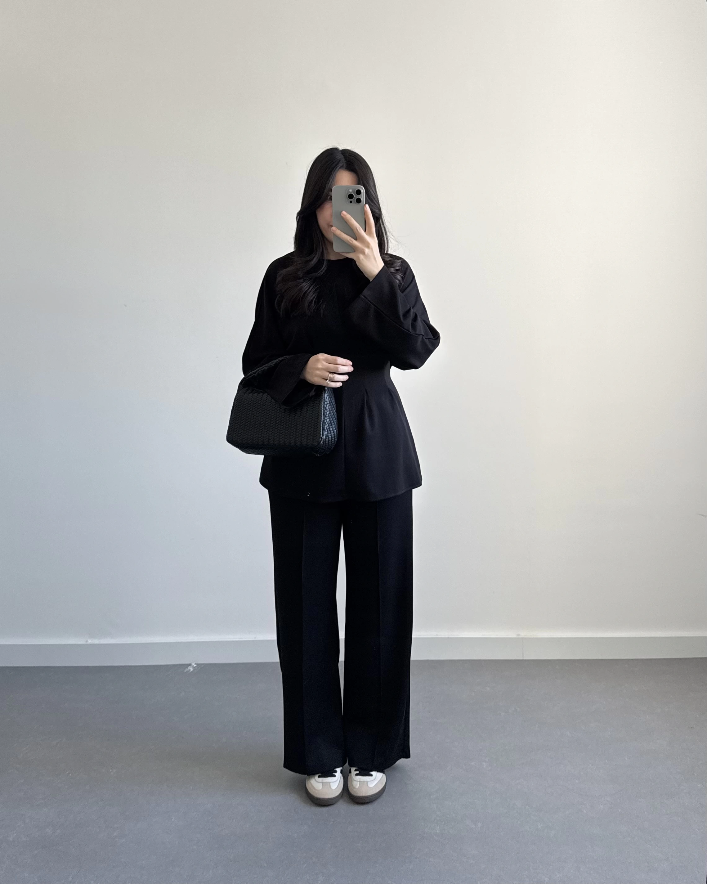 SİYAH BELİ KUŞAKLI PİLELİ MODAL TAKIM