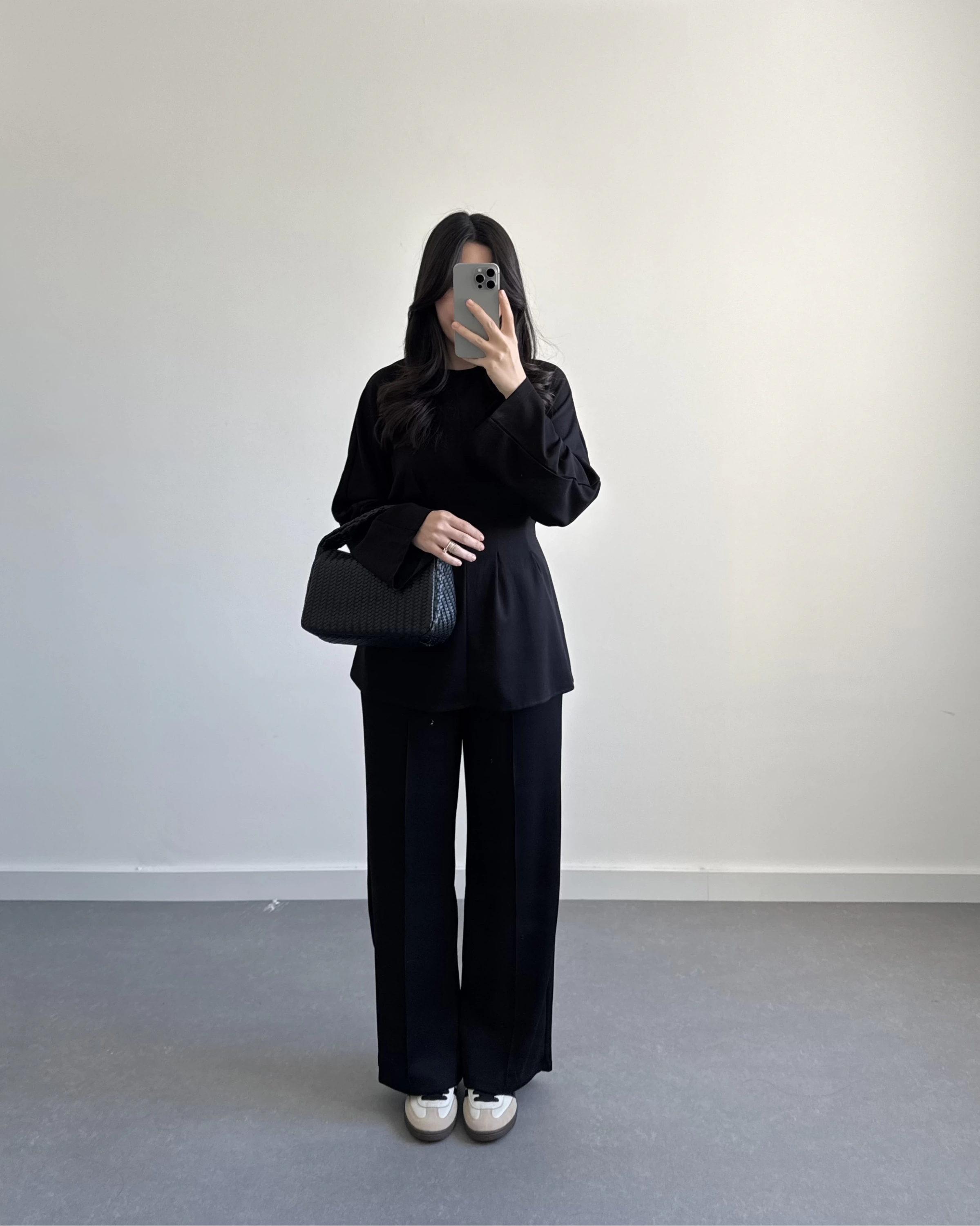 SİYAH BELİ KUŞAKLI PİLELİ MODAL TAKIM