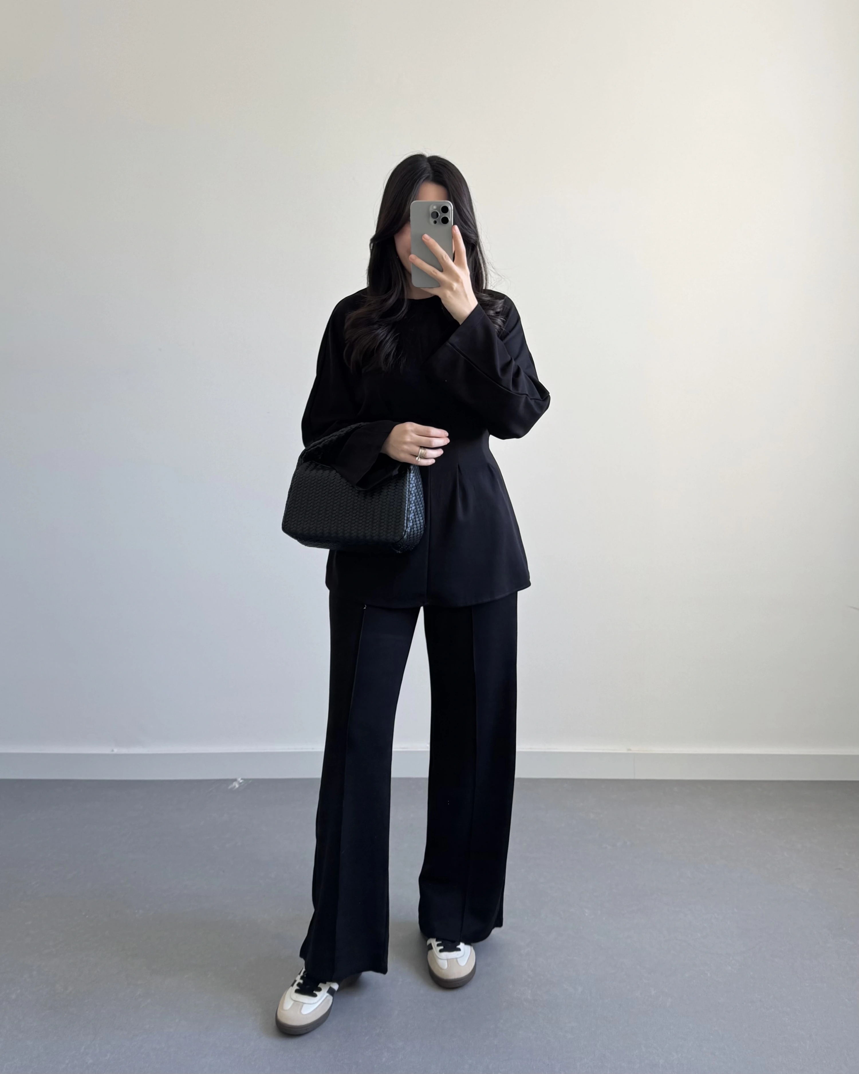 SİYAH BELİ KUŞAKLI PİLELİ MODAL TAKIM