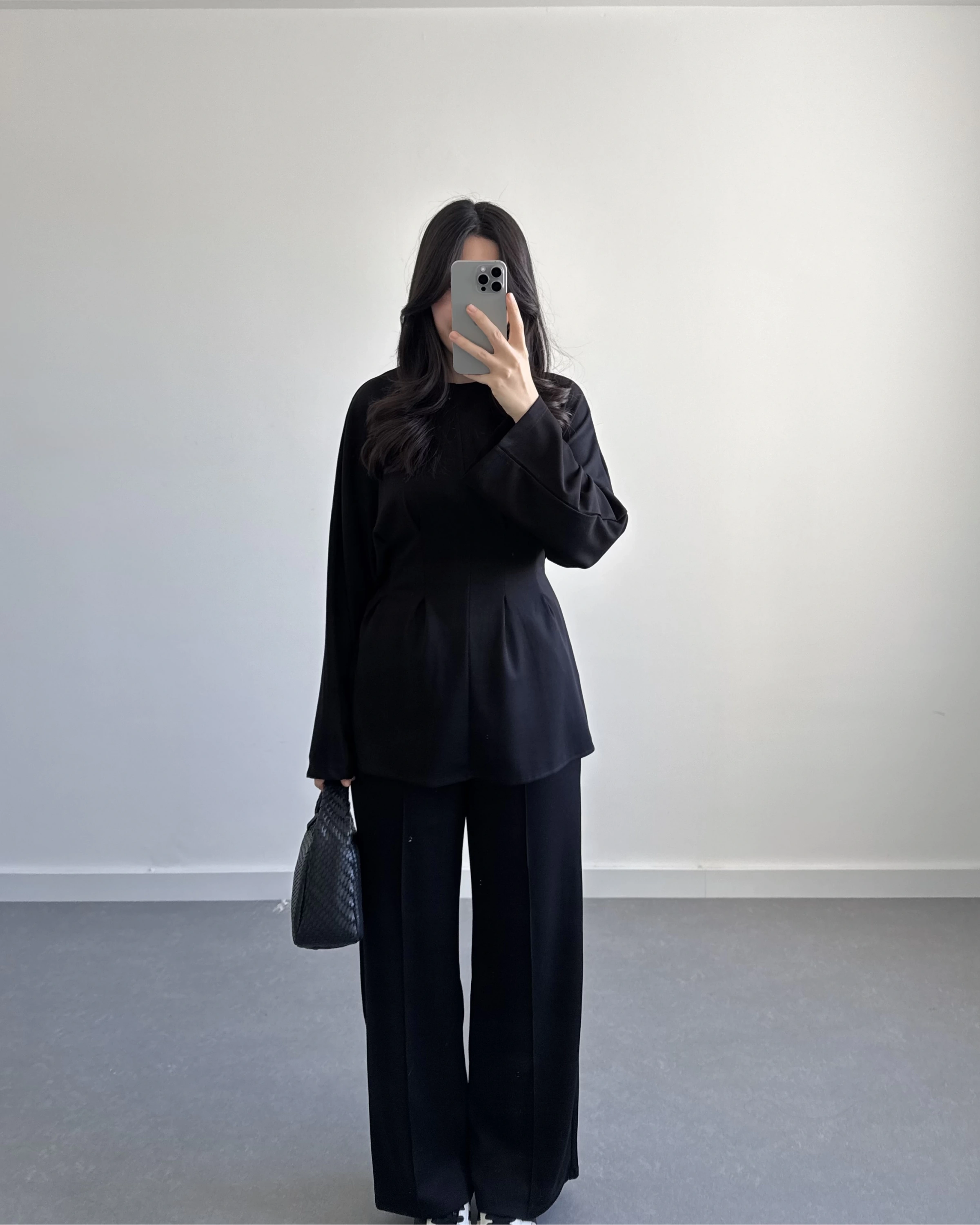 SİYAH BELİ KUŞAKLI PİLELİ MODAL TAKIM