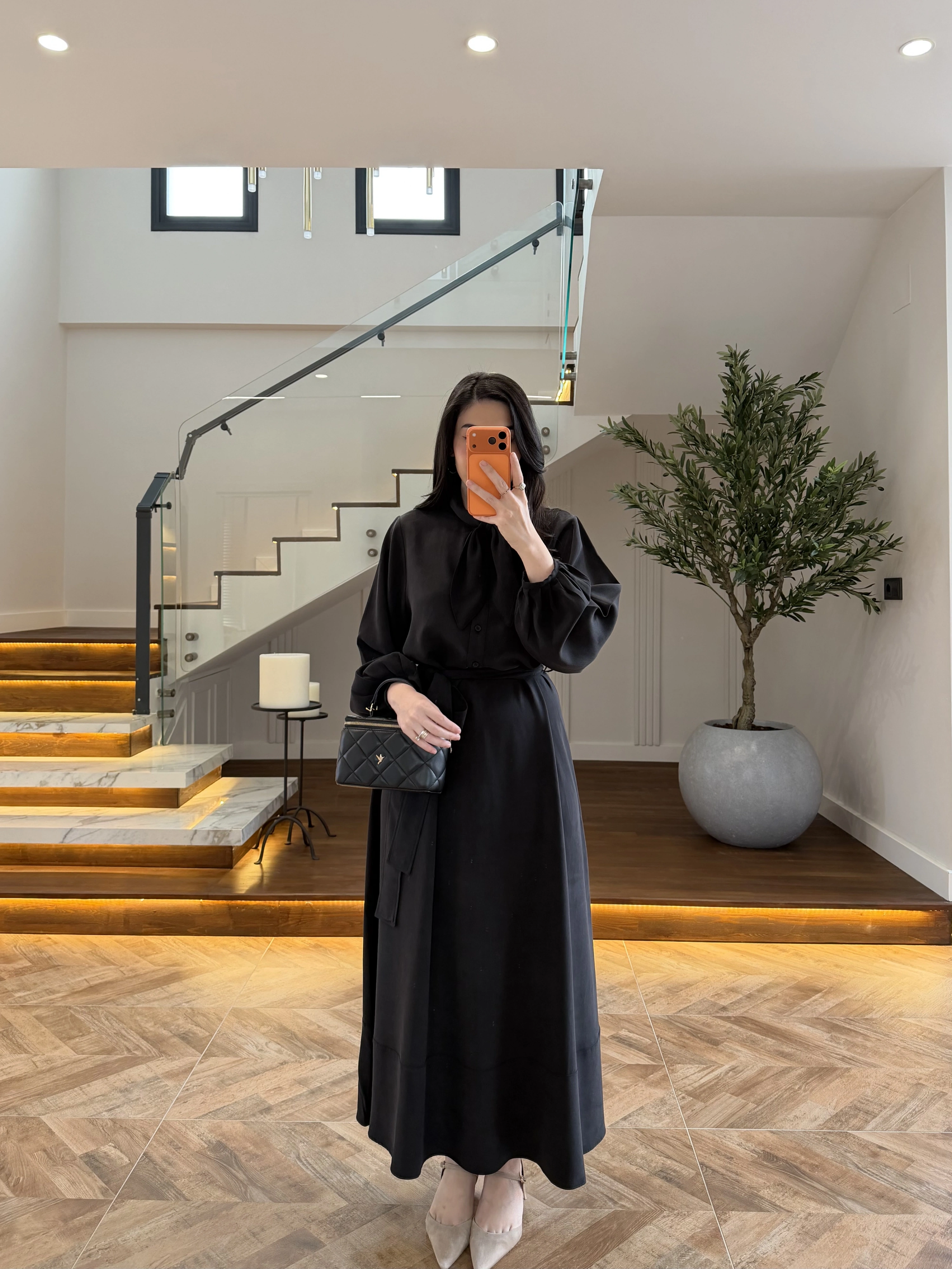 SİYAH FULAR DETAY ELBİSE -2348