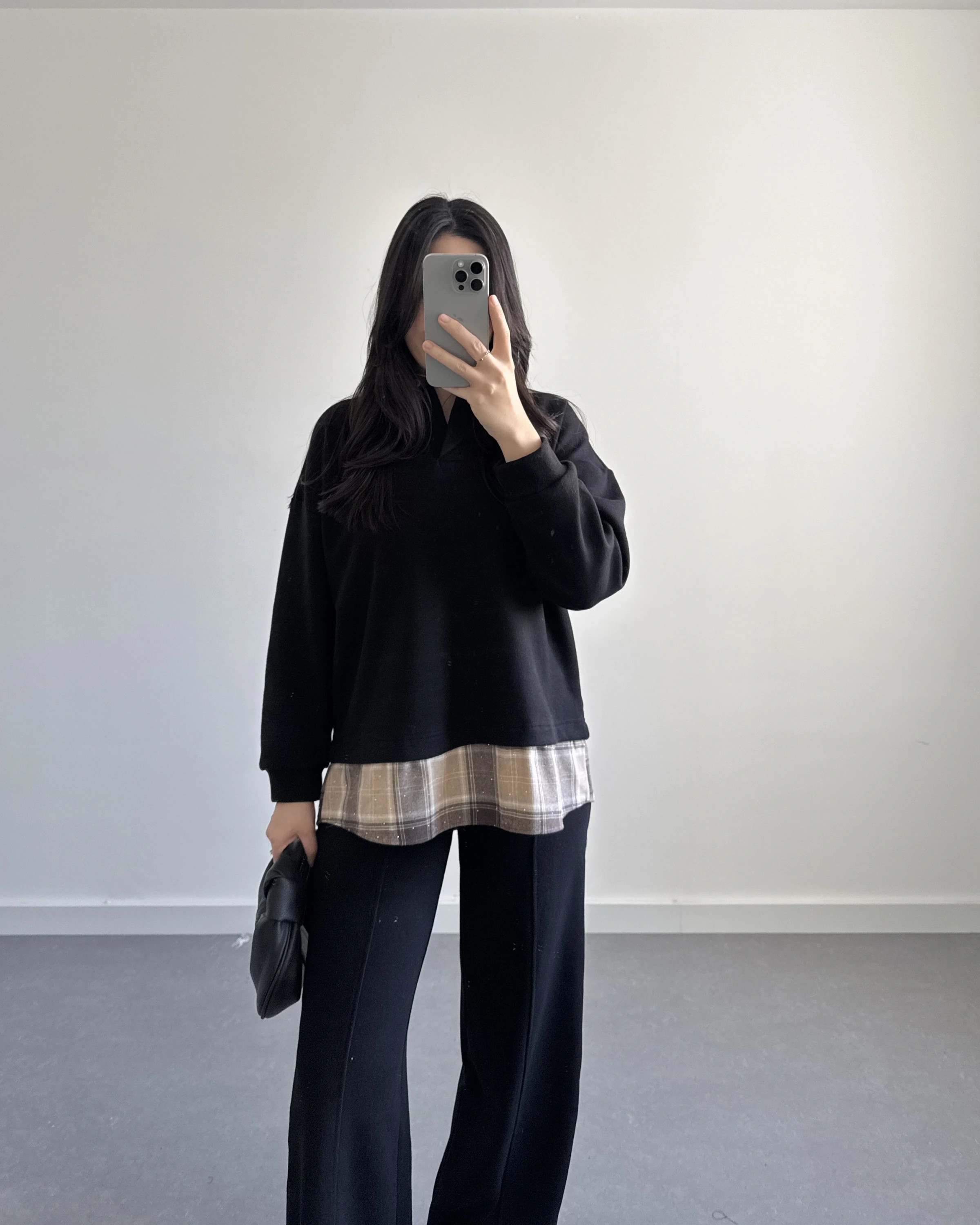 SİYAH GÖMLEKLİ SELANİK TAKIM