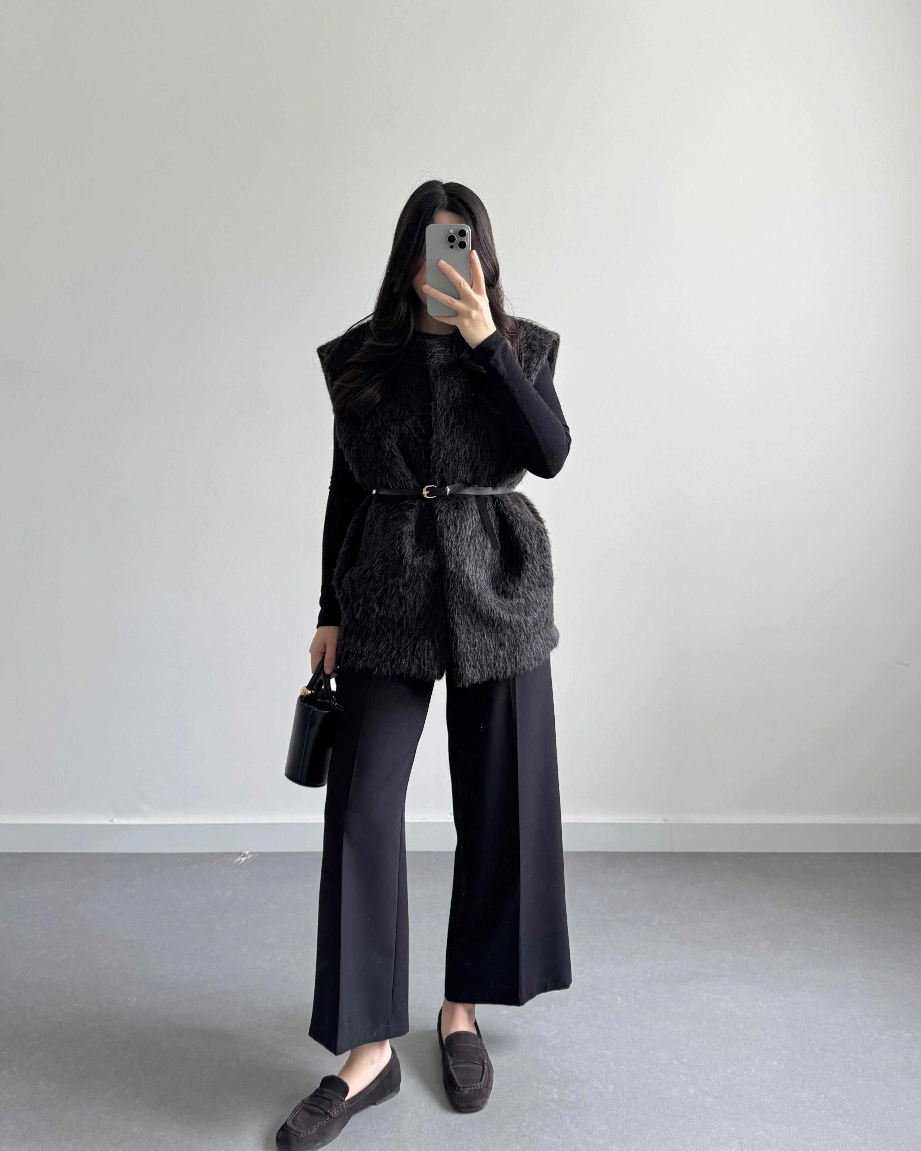 SİYAH KEMERLİ PELUŞ YELEK