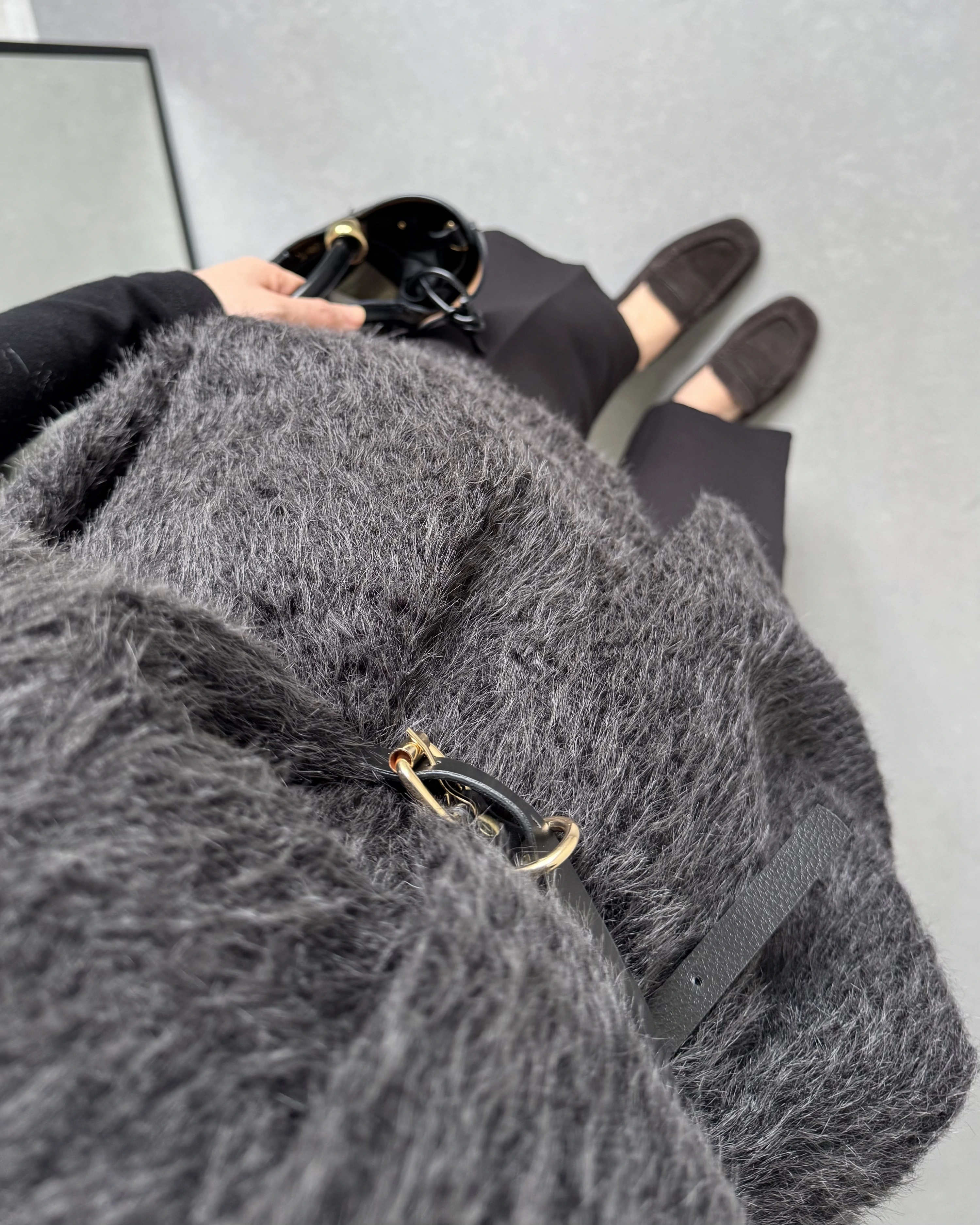 SİYAH KEMERLİ PELUŞ YELEK