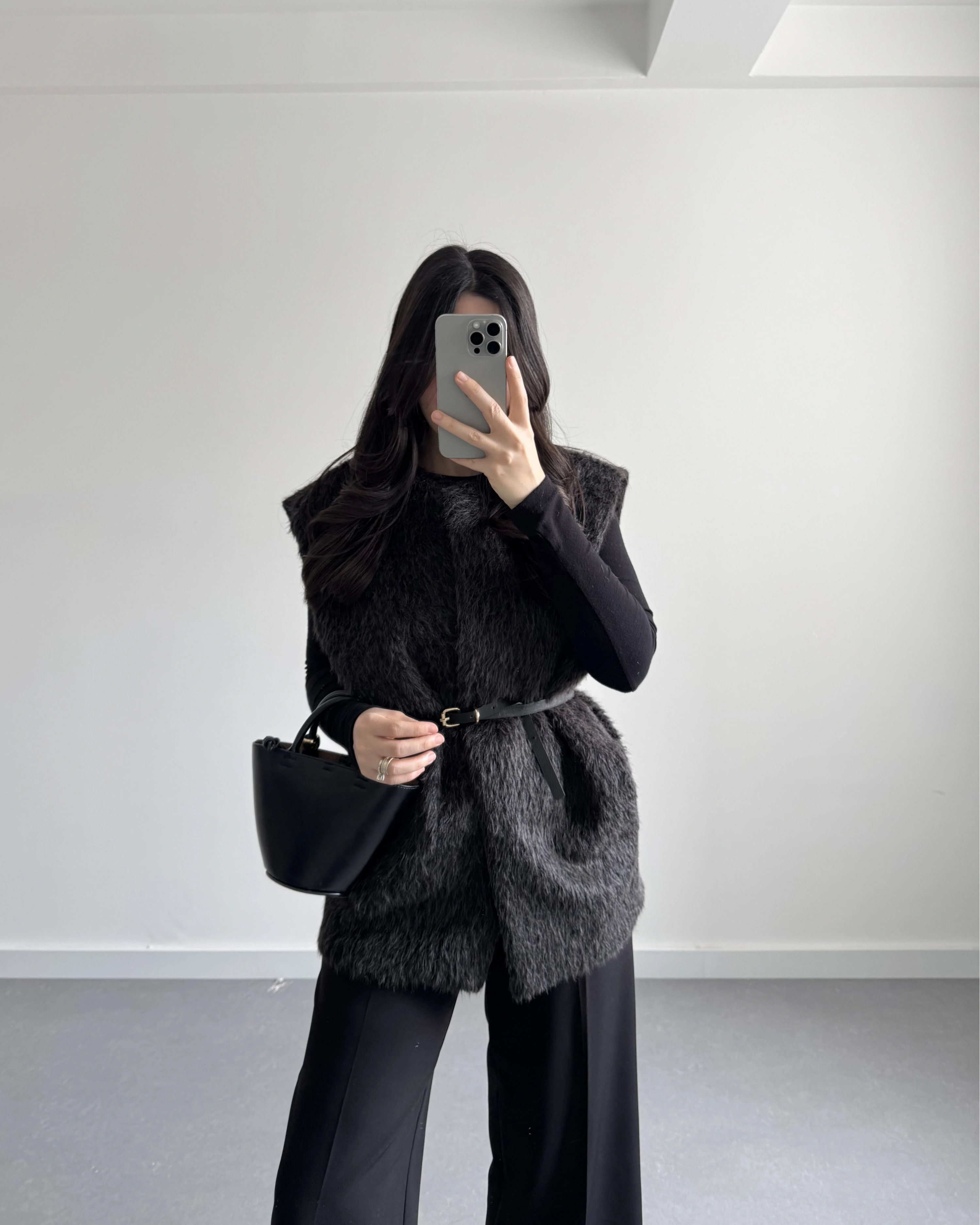 SİYAH KEMERLİ PELUŞ YELEK