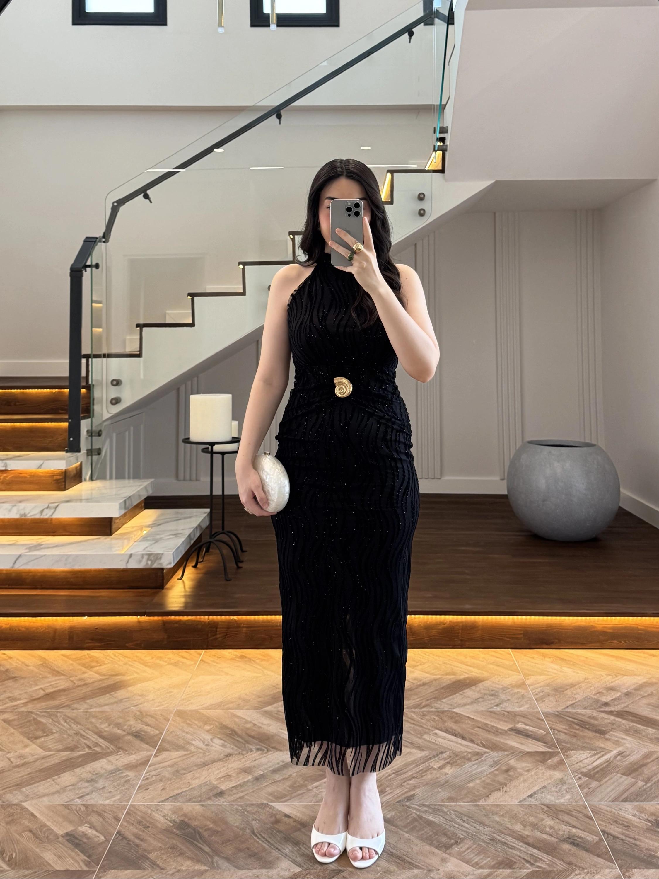 SİYAH SİMLİ GOLD AKSESURALI ELBİSE-4023