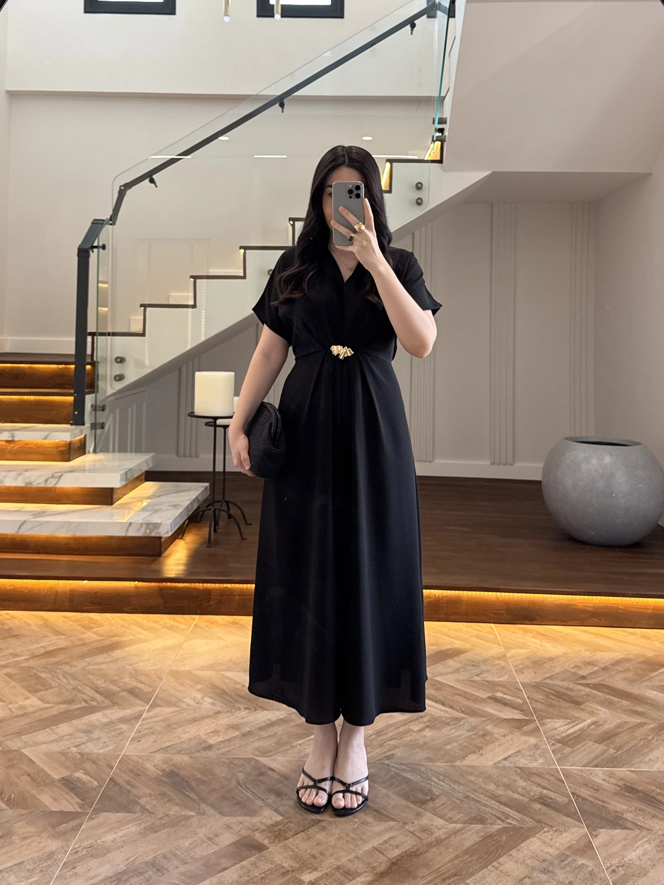(ÖN SİPARİŞ )SİYAH TOKA DETAY BEL BAĞLAMALI ELBİSE- 4021