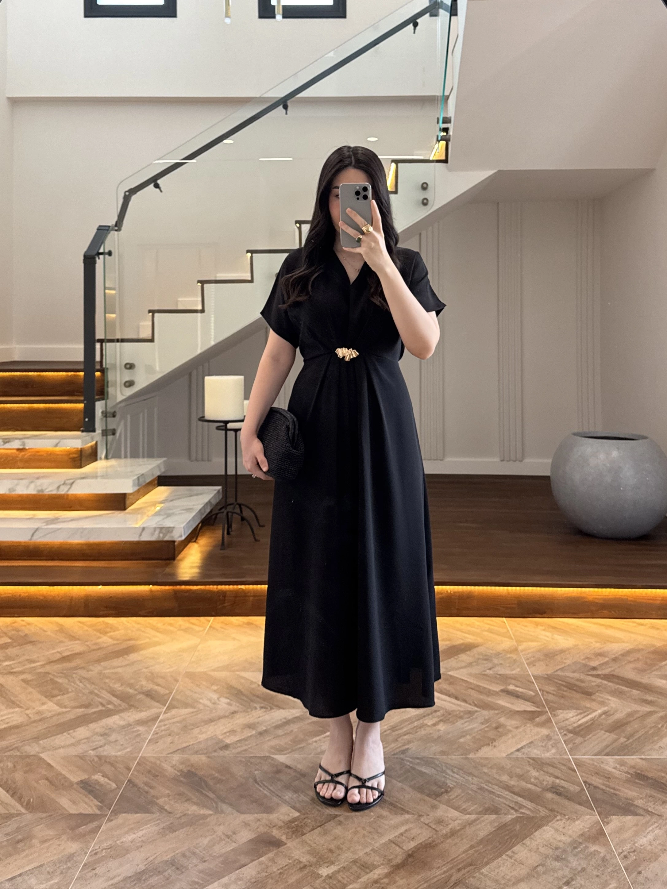 (ÖN SİPARİŞ )SİYAH TOKA DETAY BEL BAĞLAMALI ELBİSE- 4021