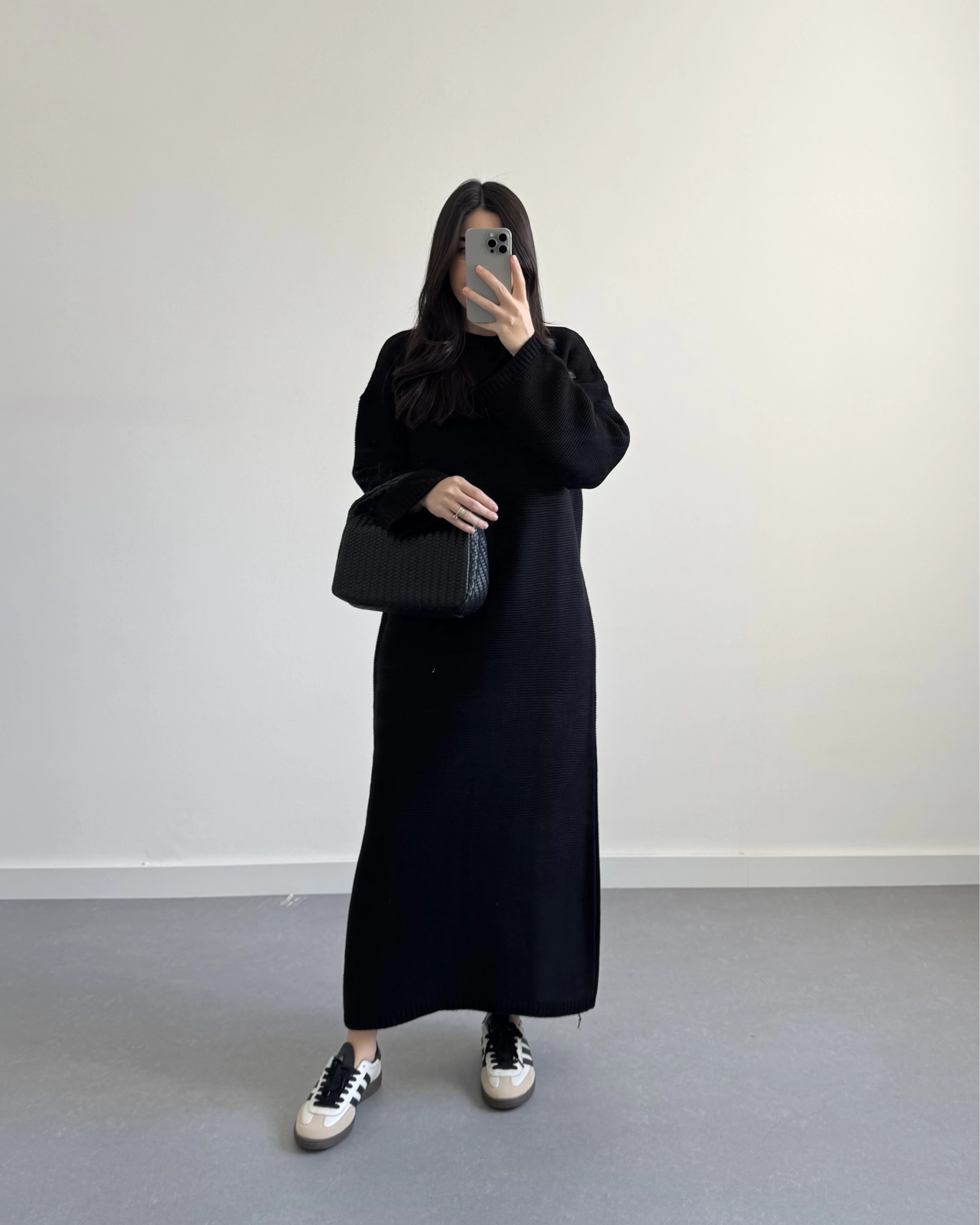 SİYAH UZUN TRİKO ELBİSE