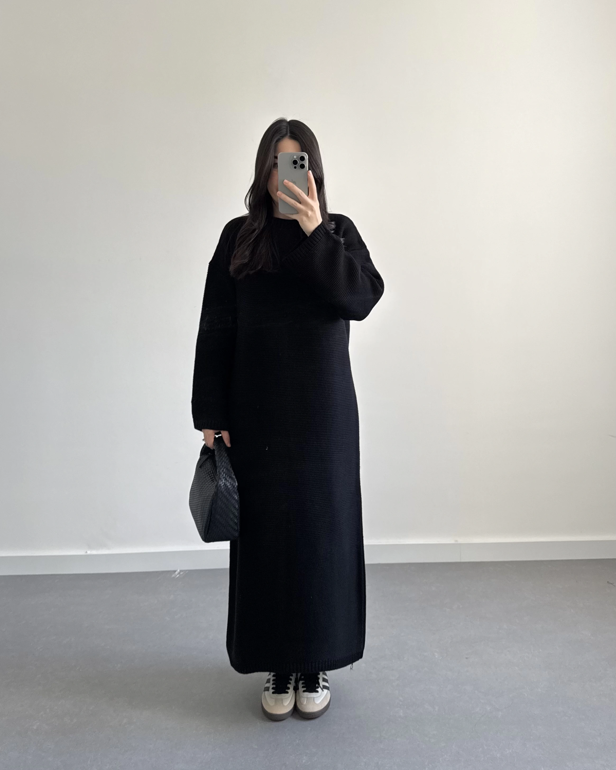 SİYAH UZUN TRİKO ELBİSE