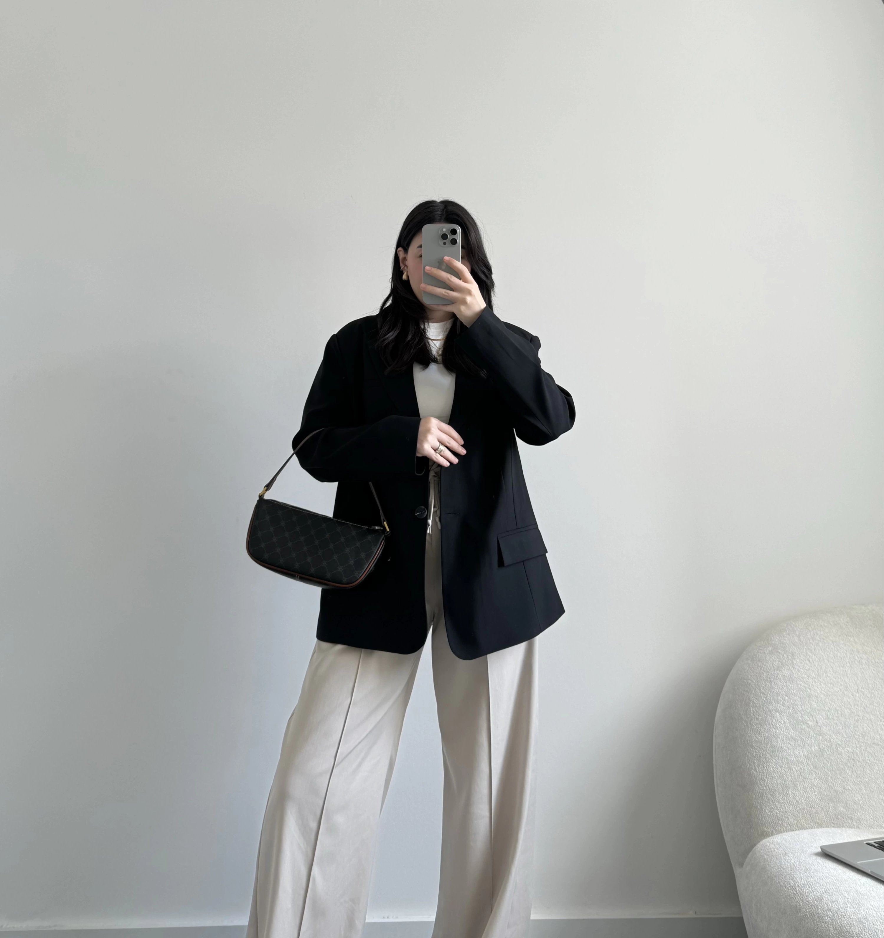 Siyah vatkalı oversize blazer