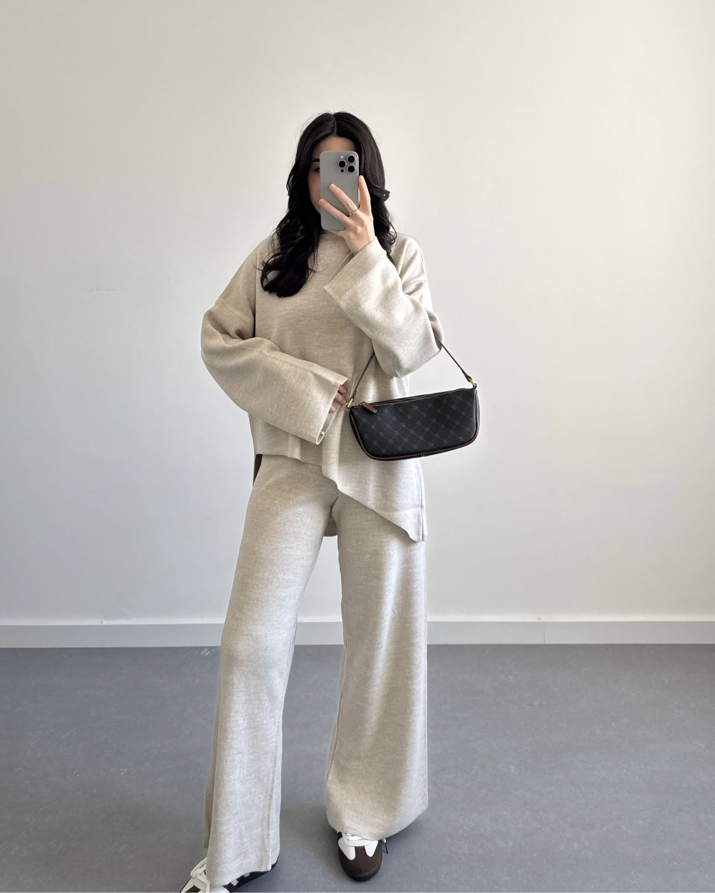 TAŞ ASİMETRİK KESİM TRİKO TAKIM