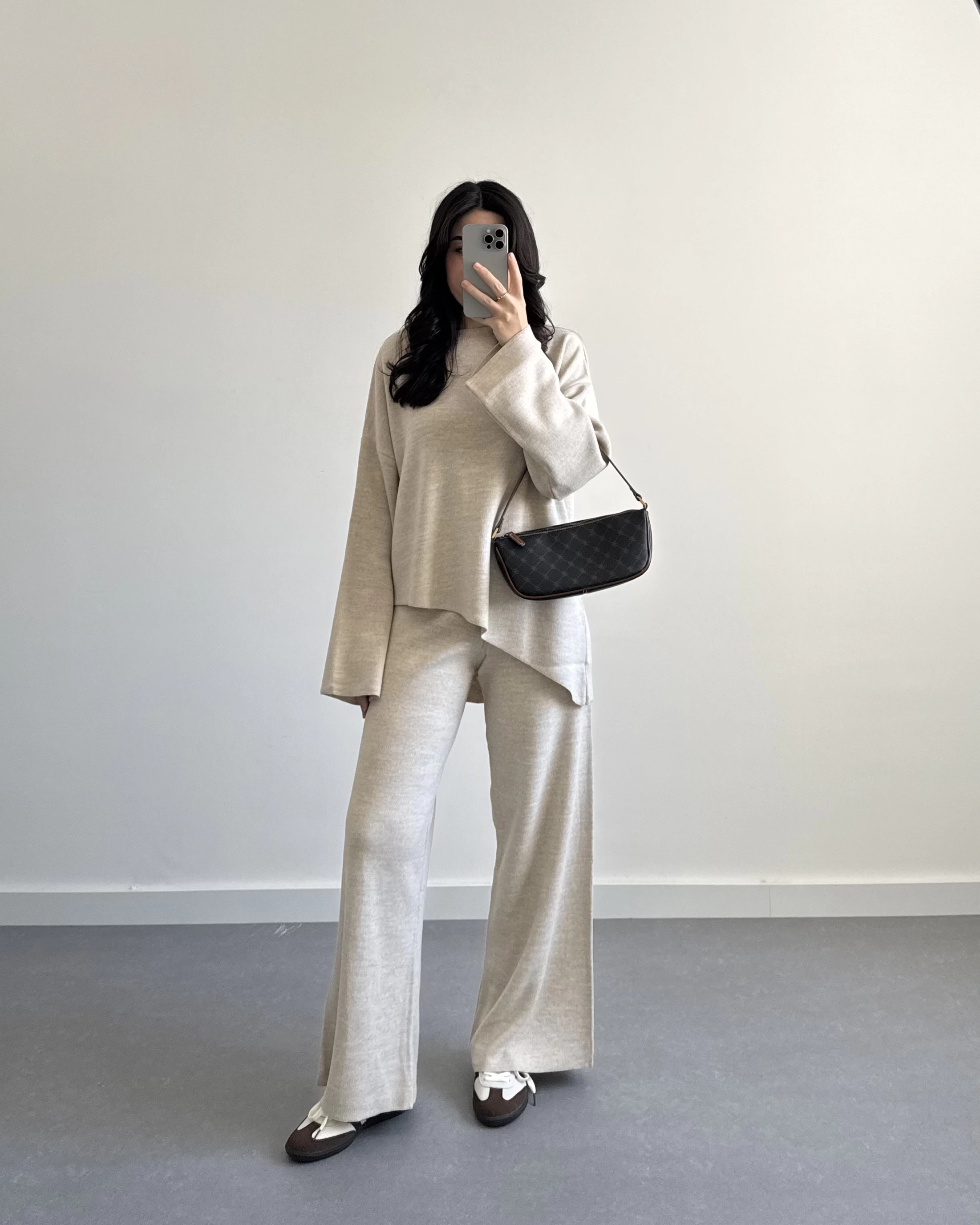 TAŞ ASİMETRİK KESİM TRİKO TAKIM