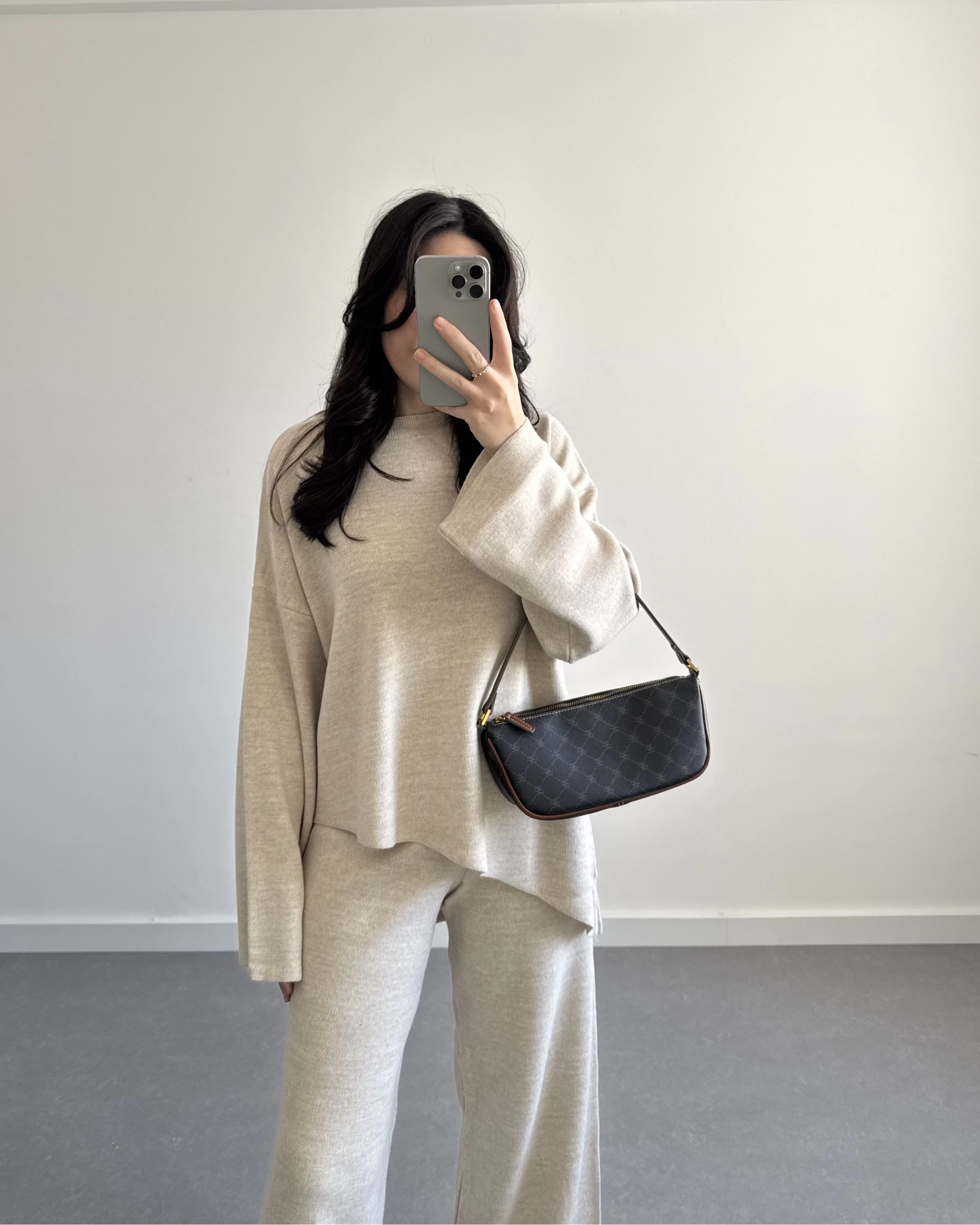 TAŞ ASİMETRİK KESİM TRİKO TAKIM