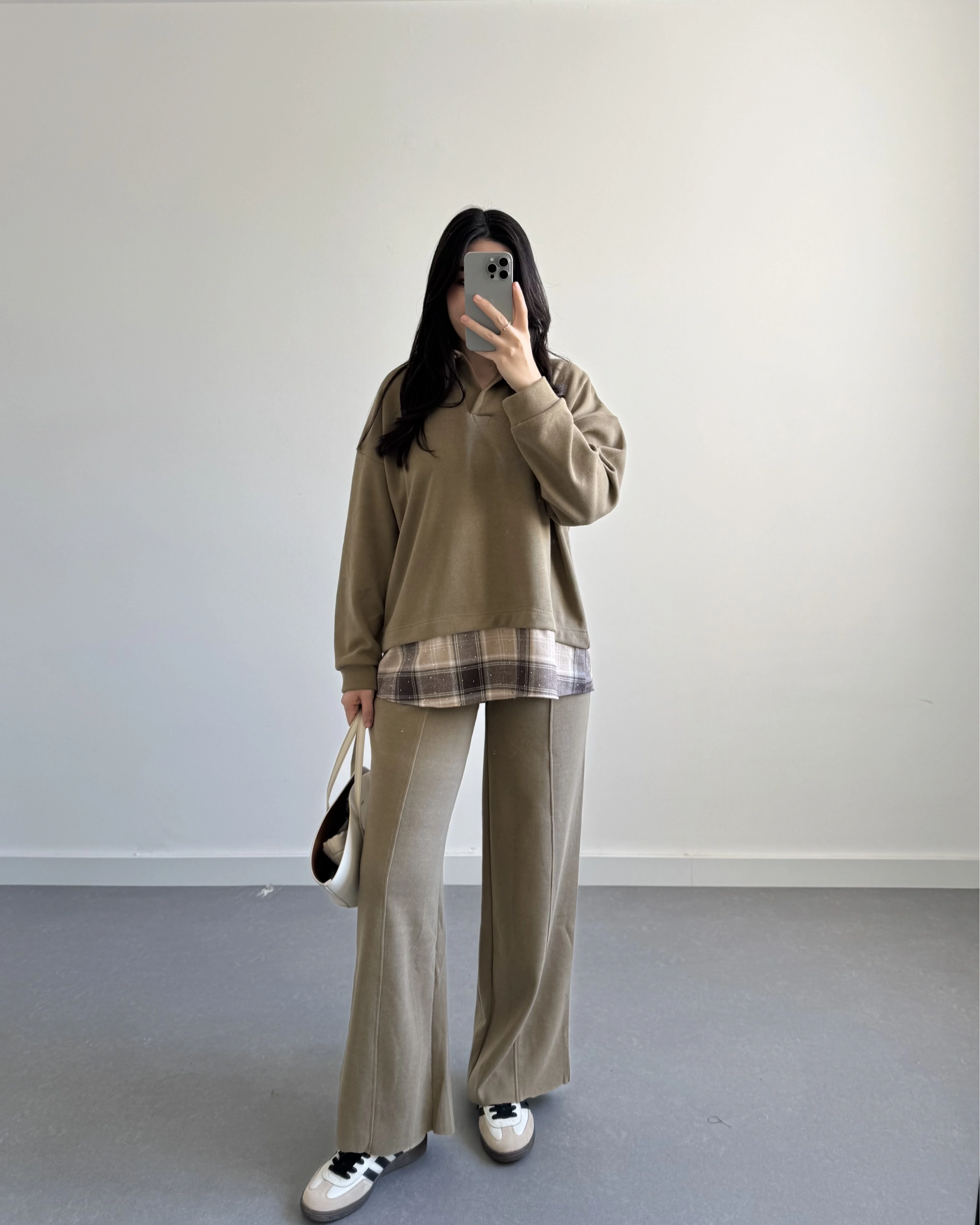 TOPRAK GÖMLEKLİ SELANİK TAKIM