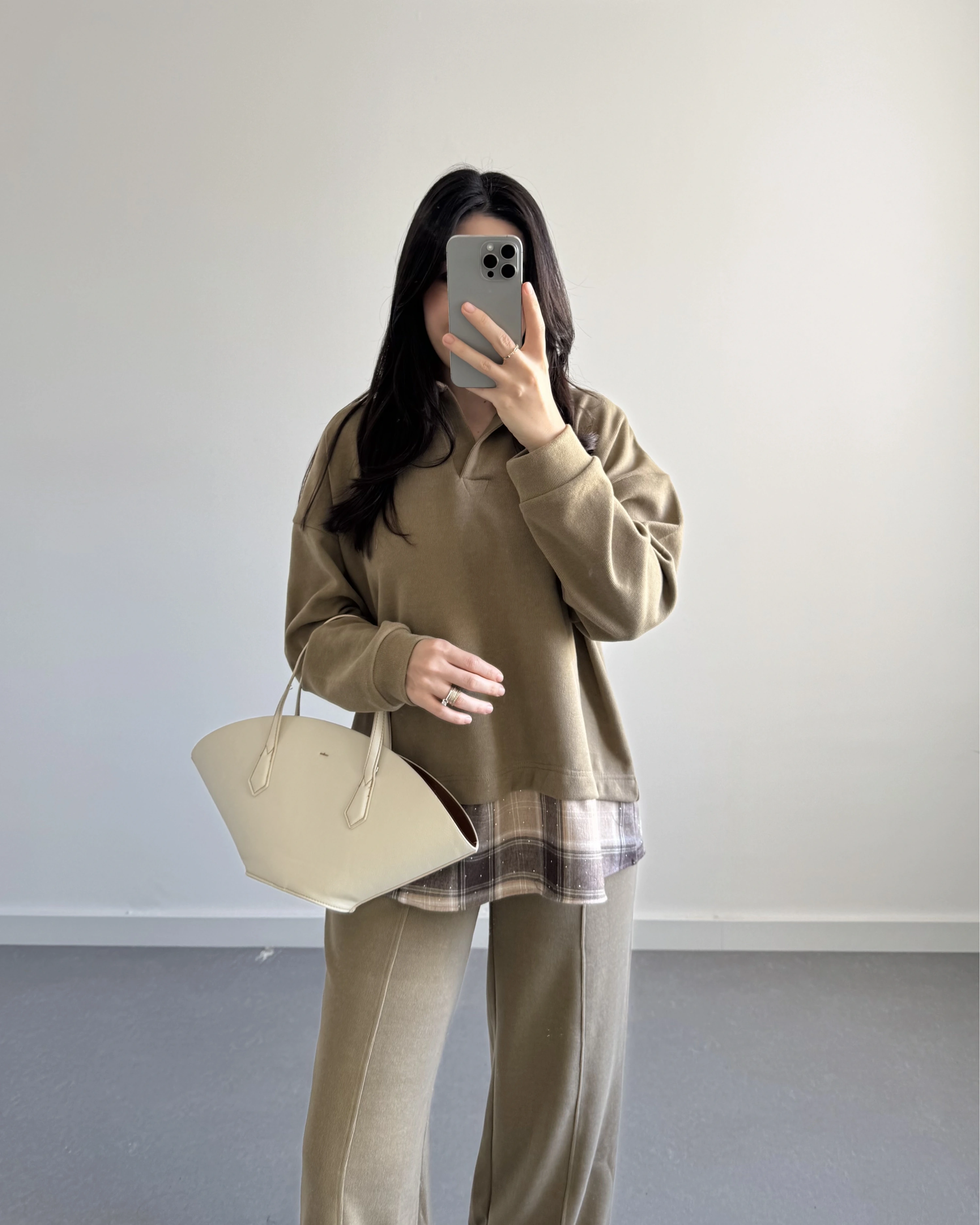 TOPRAK GÖMLEKLİ SELANİK TAKIM