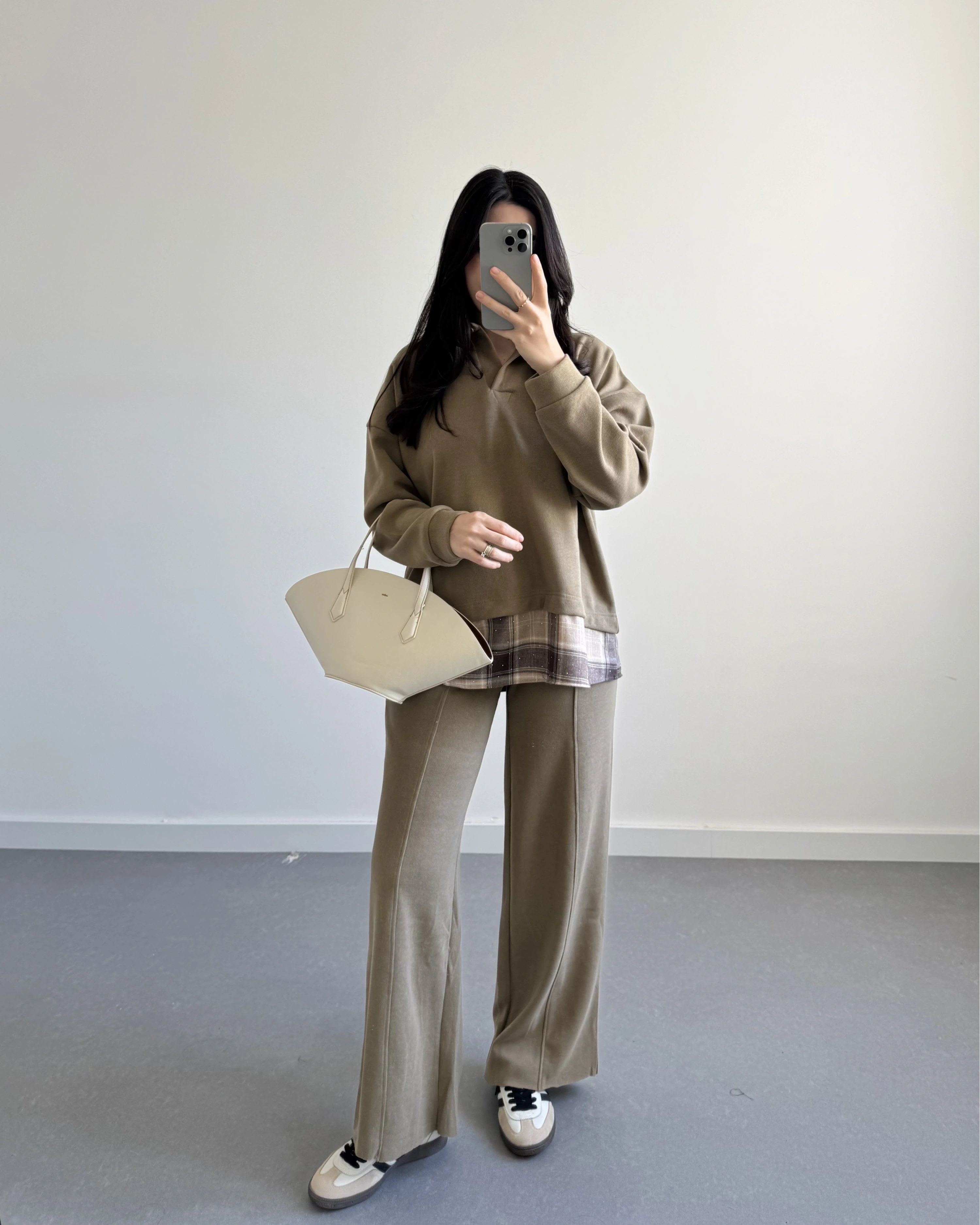 TOPRAK GÖMLEKLİ SELANİK TAKIM