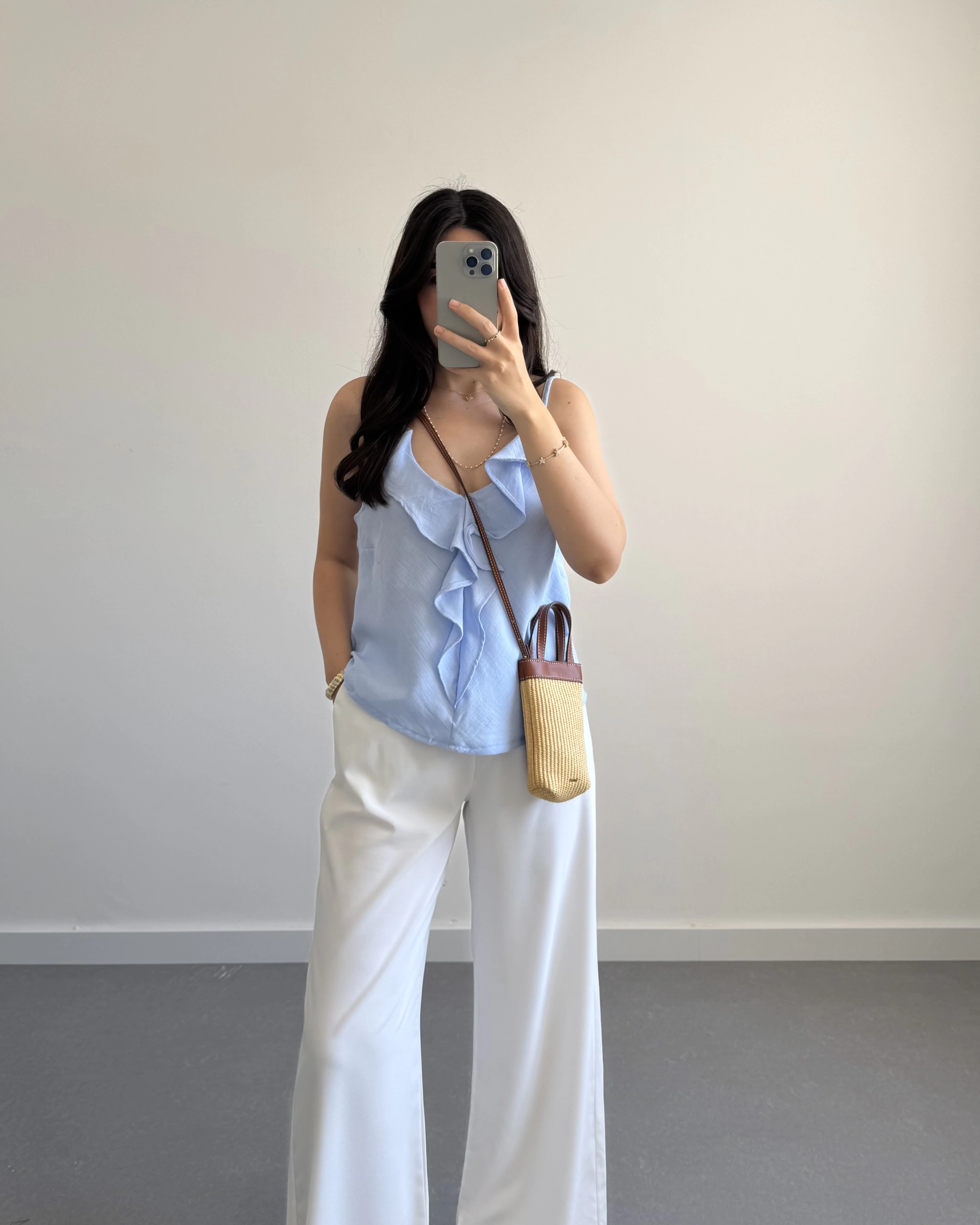 TWİLA ÖNÜ FIRFIRLI ASKILI BLUZ MAVİ