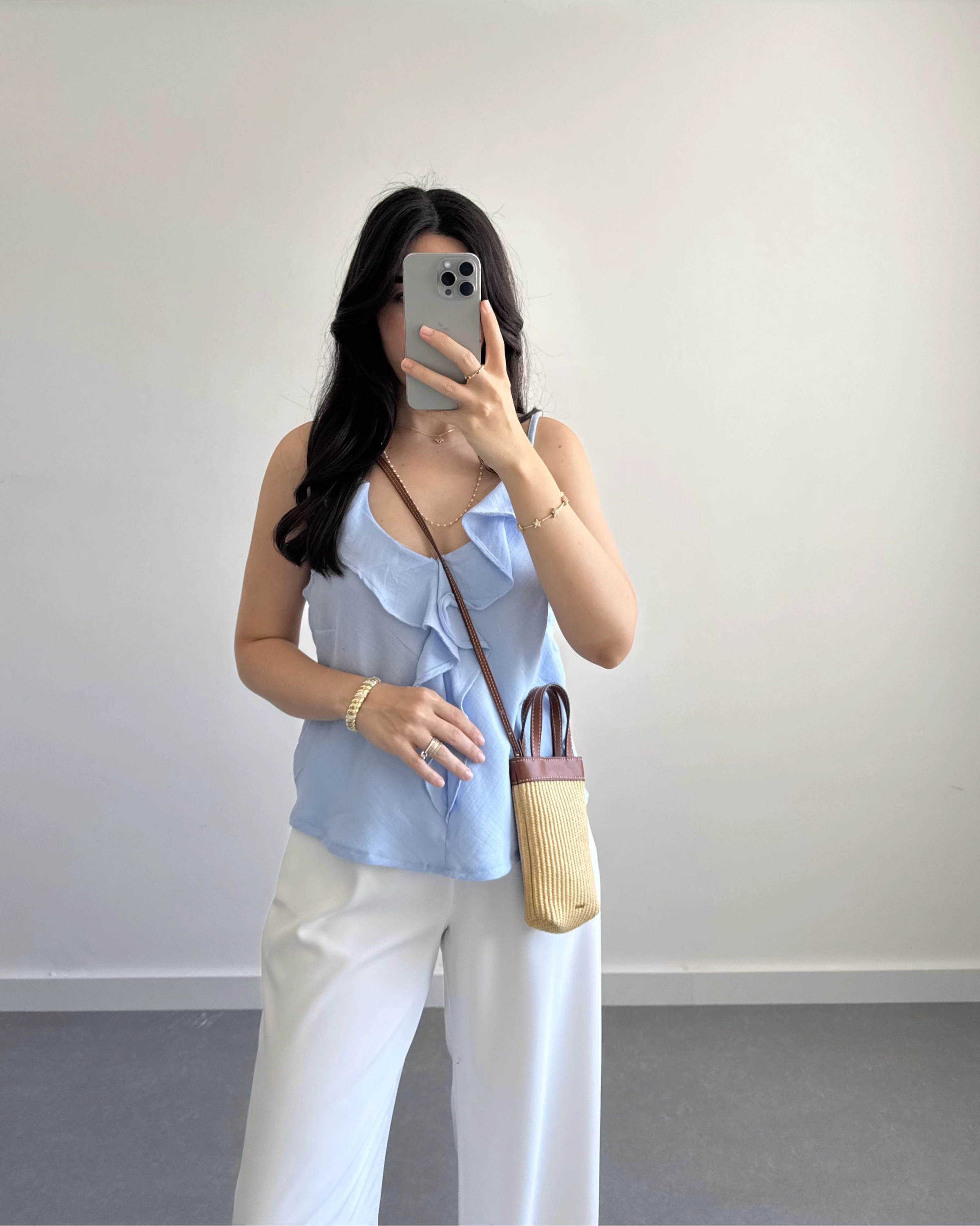 TWİLA ÖNÜ FIRFIRLI ASKILI BLUZ MAVİ