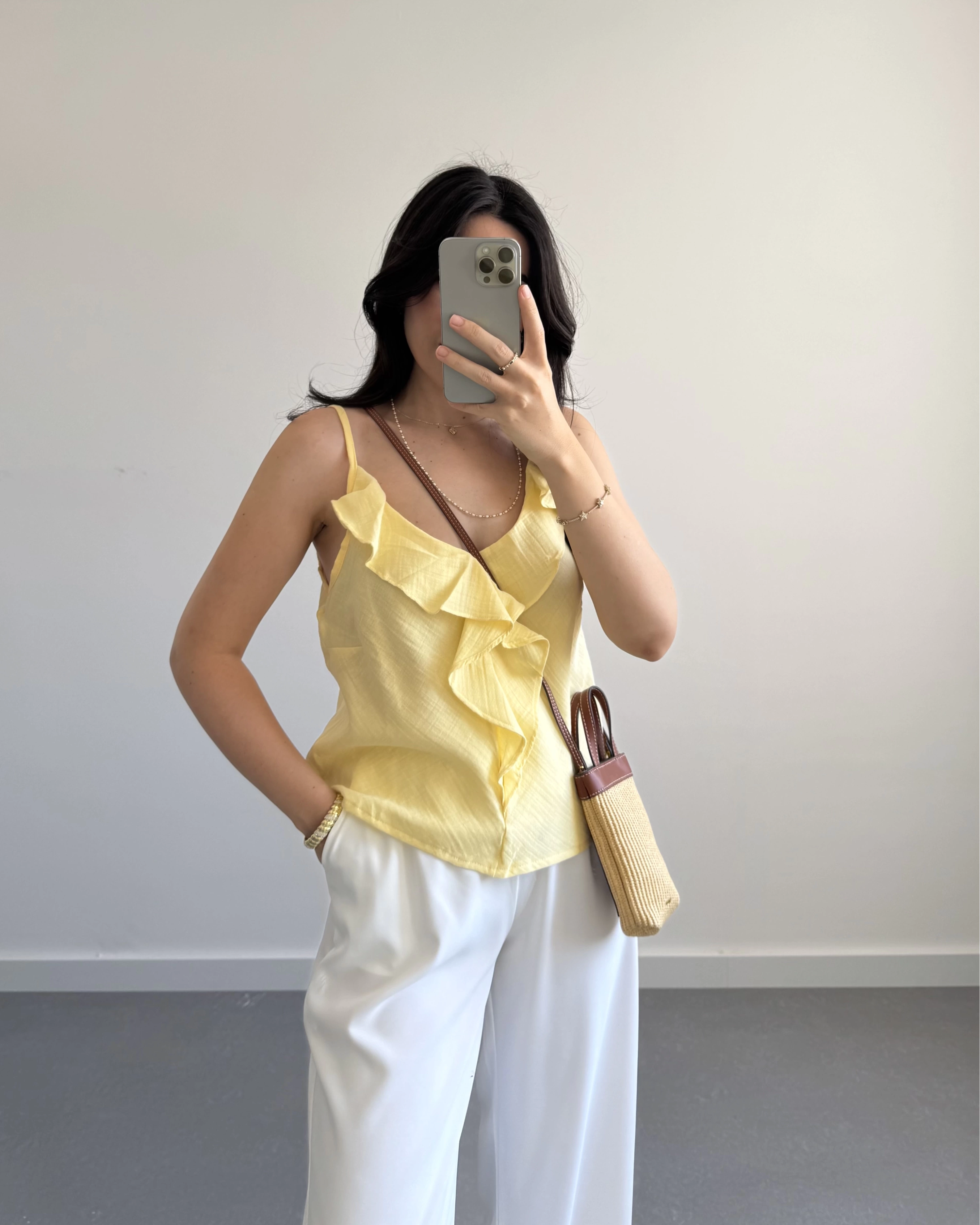 TWİLA ÖNÜ FIRFIRLI ASKILI BLUZ SARI